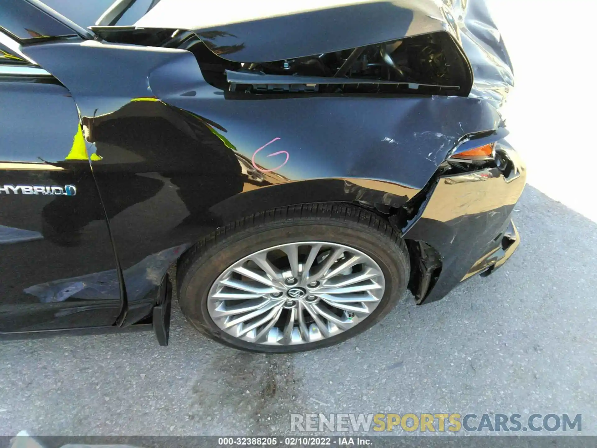 14 Photograph of a damaged car 4T1B21FB9KU007005 TOYOTA AVALON 2019