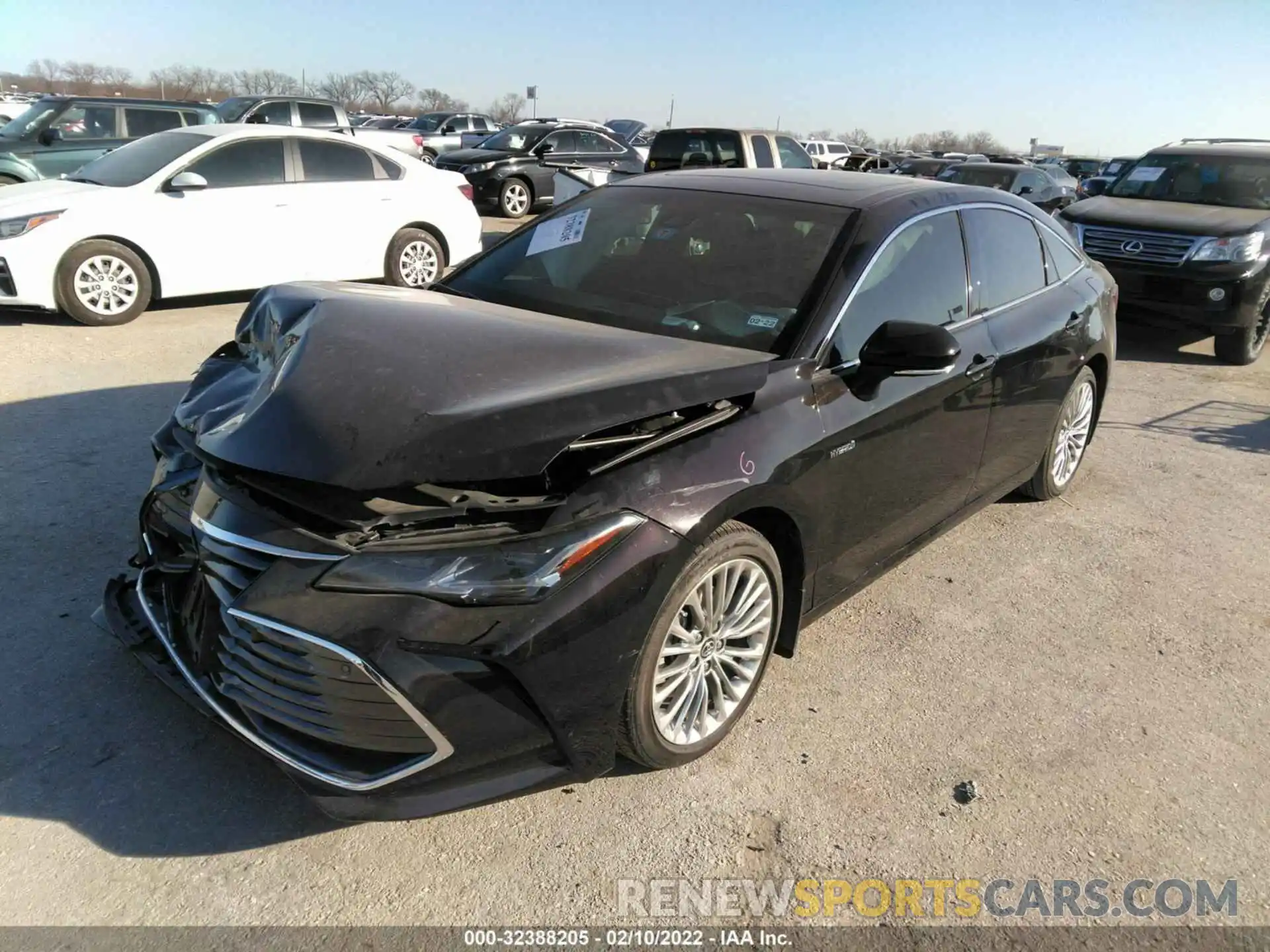 2 Photograph of a damaged car 4T1B21FB9KU007005 TOYOTA AVALON 2019