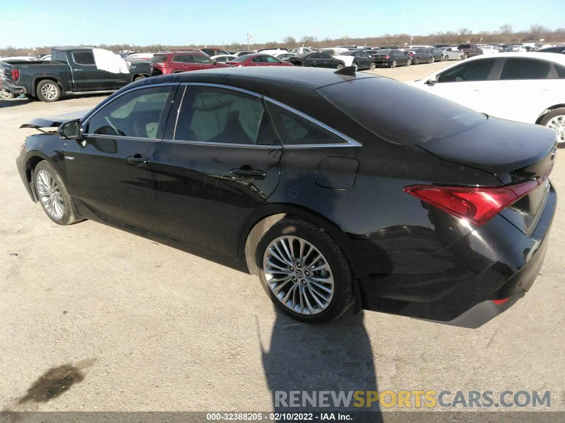 3 Photograph of a damaged car 4T1B21FB9KU007005 TOYOTA AVALON 2019