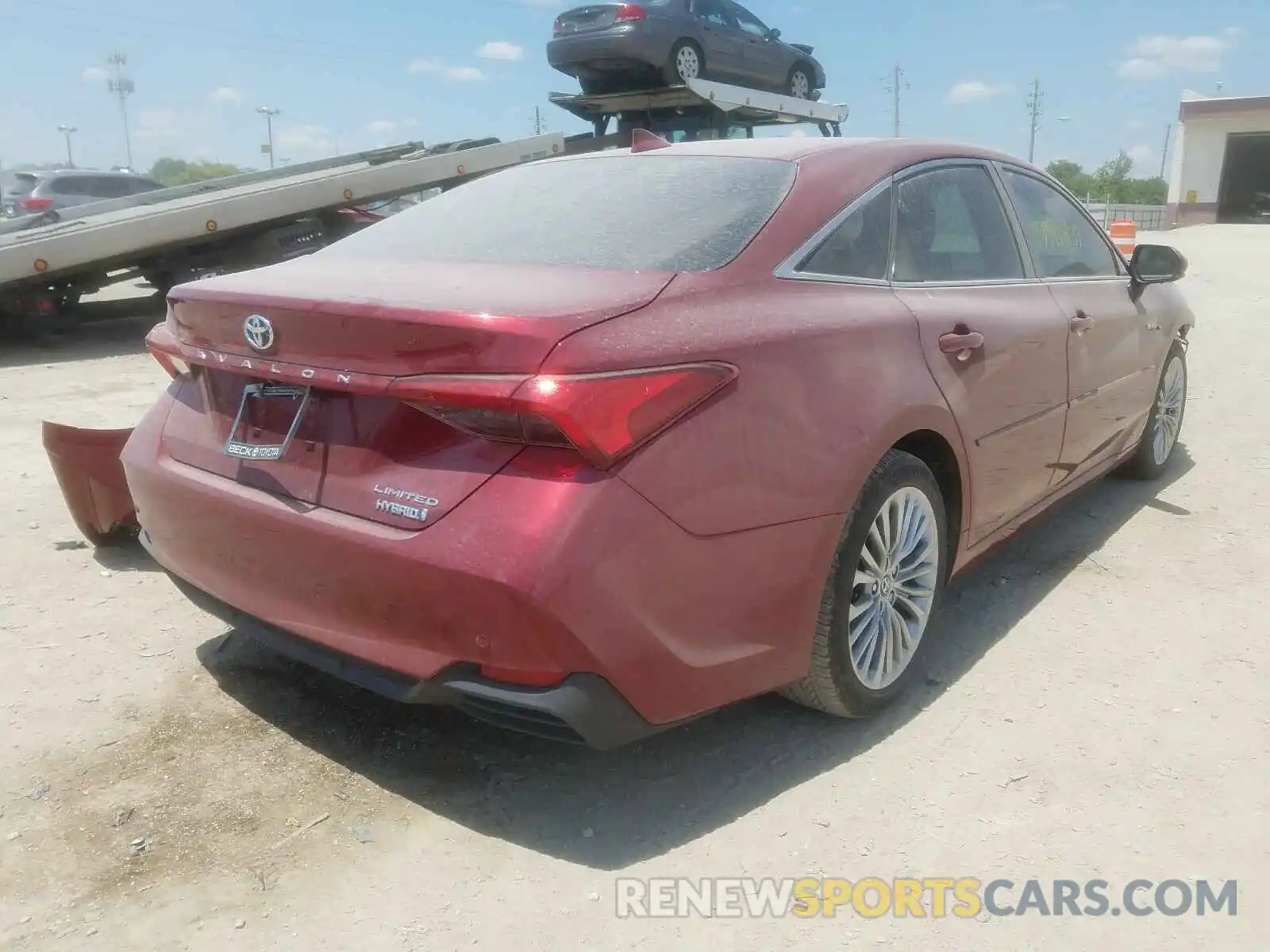 4 Photograph of a damaged car 4T1B21FB9KU009935 TOYOTA AVALON 2019