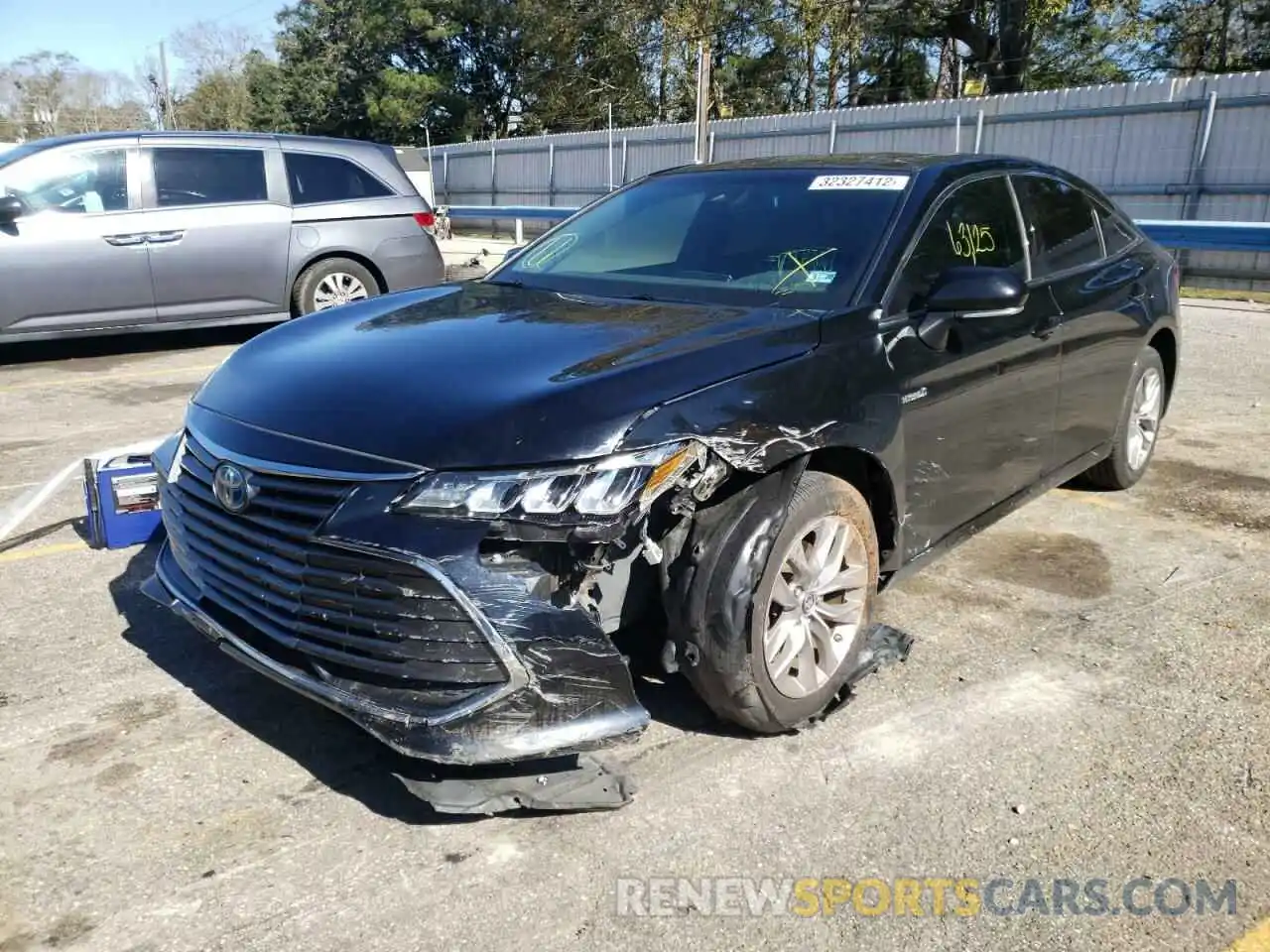 2 Photograph of a damaged car 4T1B21FBXKU001567 TOYOTA AVALON 2019