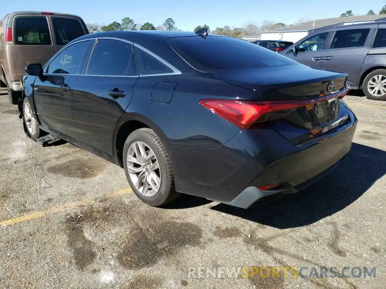 3 Photograph of a damaged car 4T1B21FBXKU001567 TOYOTA AVALON 2019