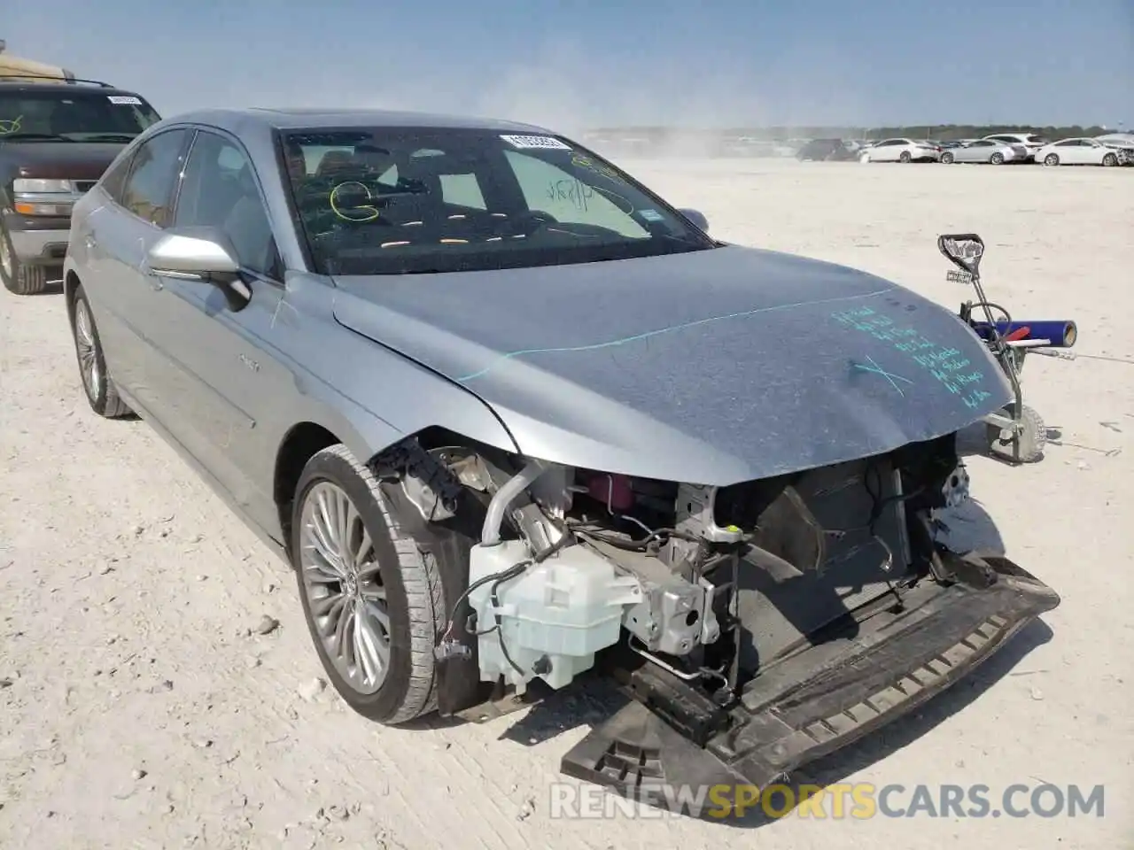 1 Photograph of a damaged car 4T1B21FBXKU002136 TOYOTA AVALON 2019