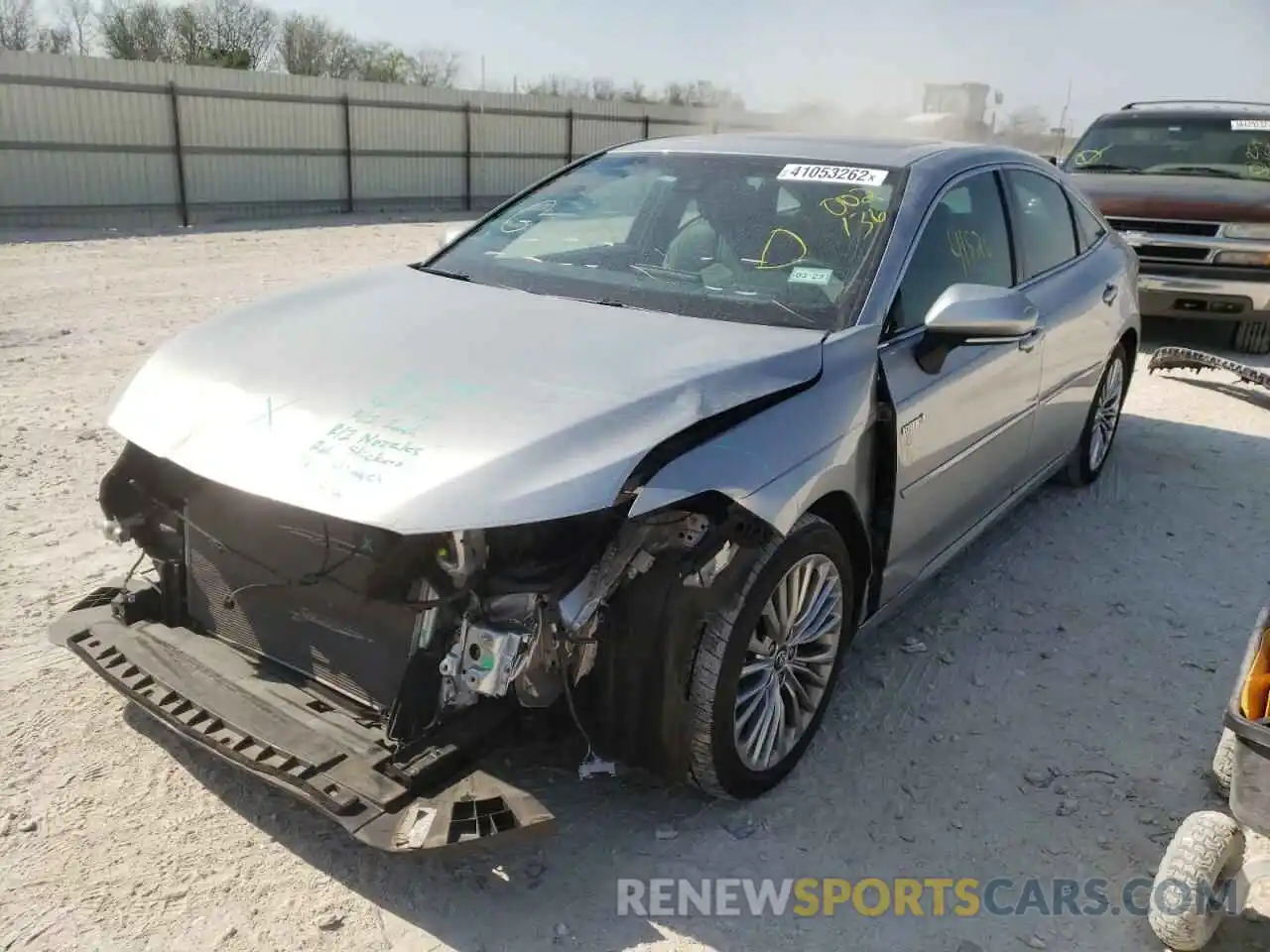 2 Photograph of a damaged car 4T1B21FBXKU002136 TOYOTA AVALON 2019