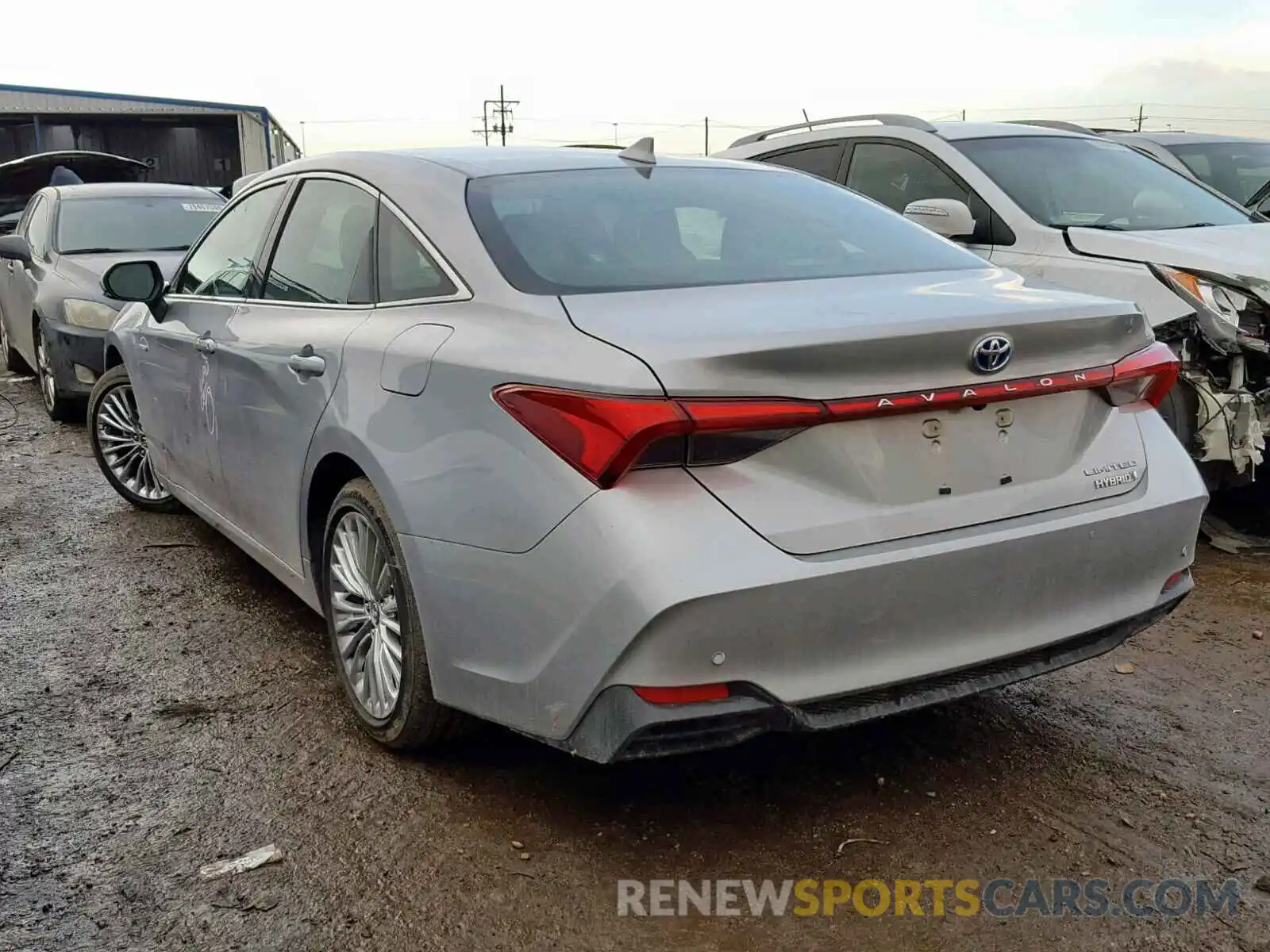 3 Photograph of a damaged car 4T1B21FBXKU004615 TOYOTA AVALON 2019