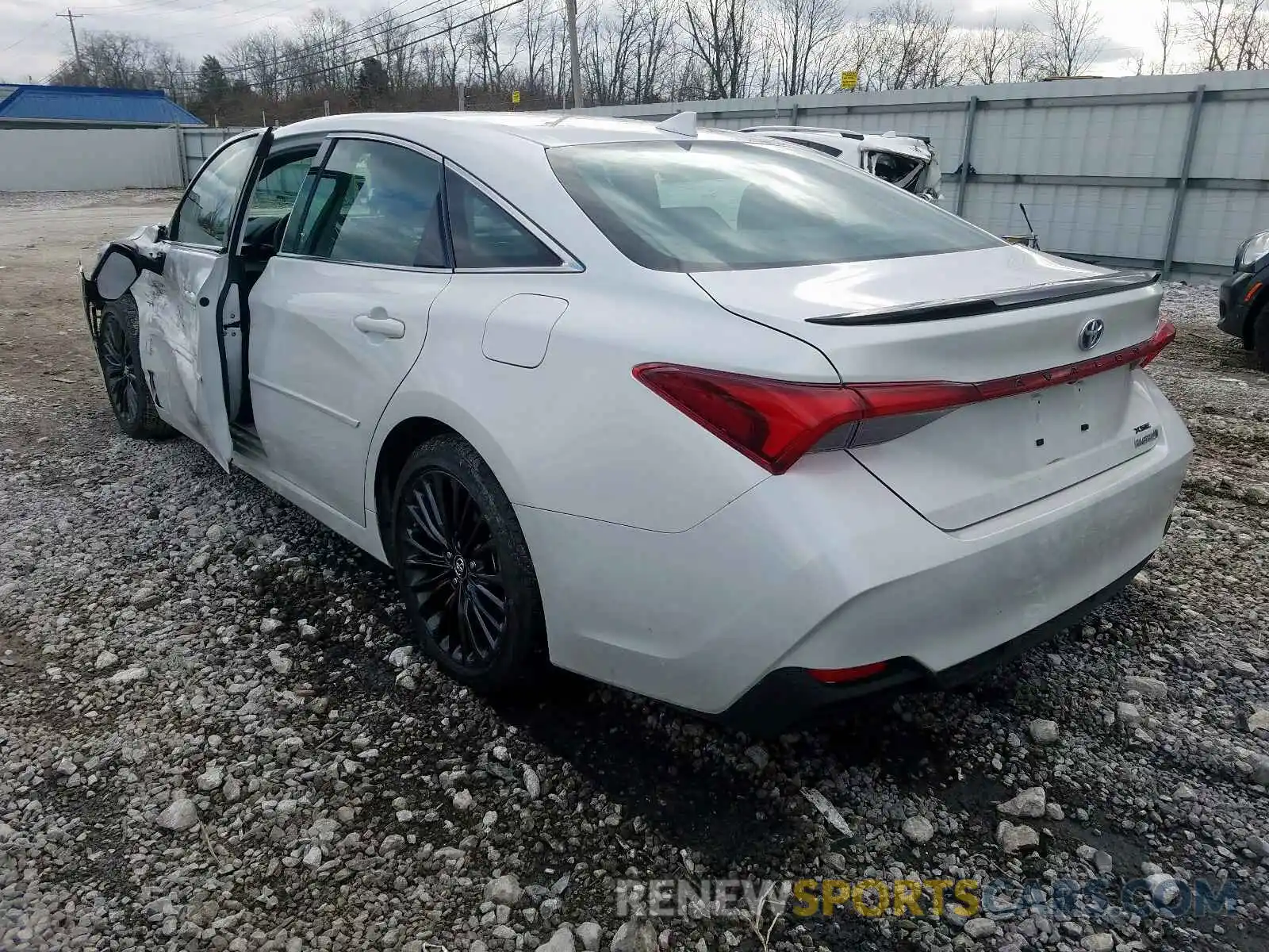 3 Photograph of a damaged car 4T1B21FBXKU006235 TOYOTA AVALON 2019