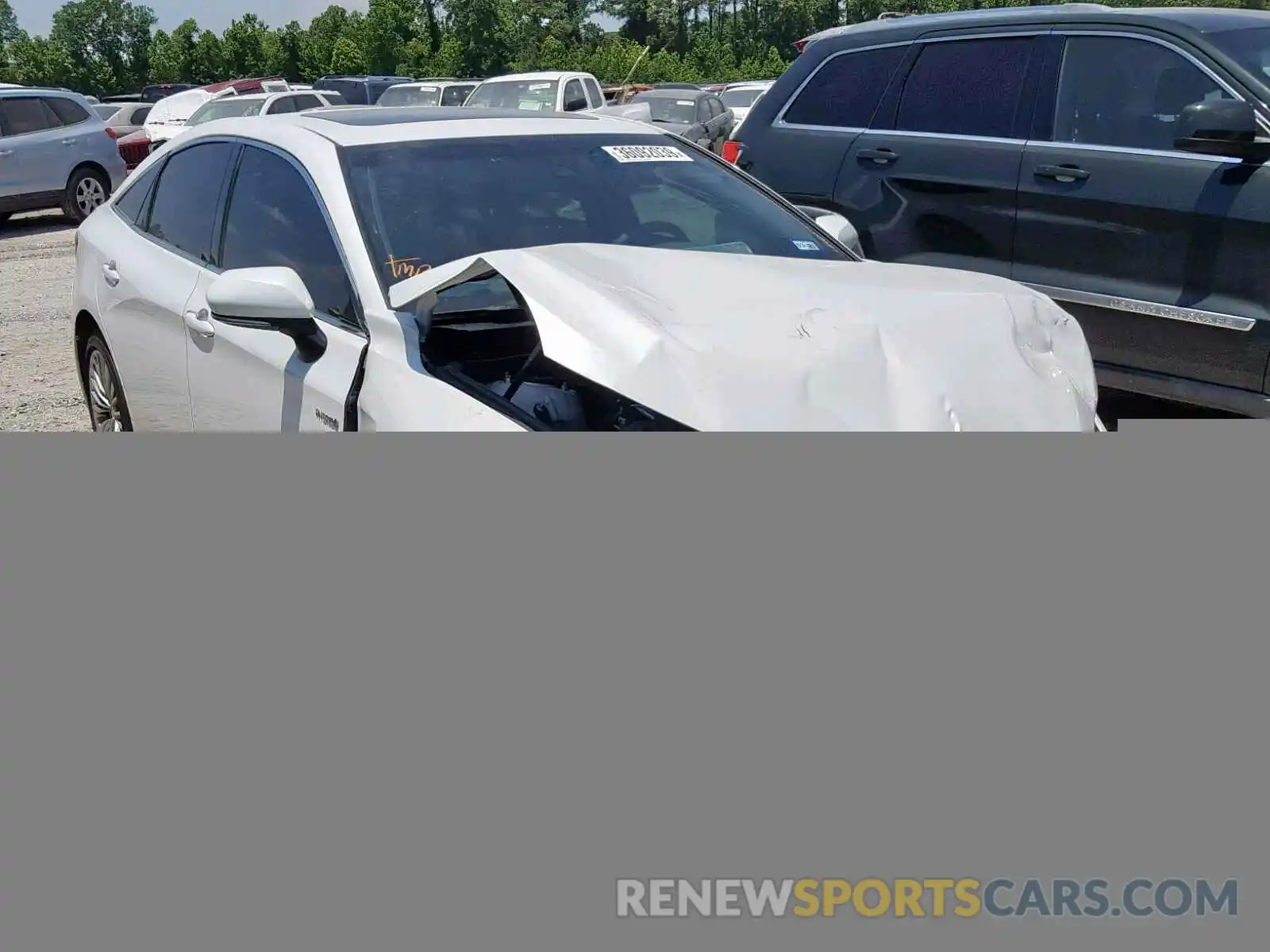 1 Photograph of a damaged car 4T1B21FBXKU008163 TOYOTA AVALON 2019