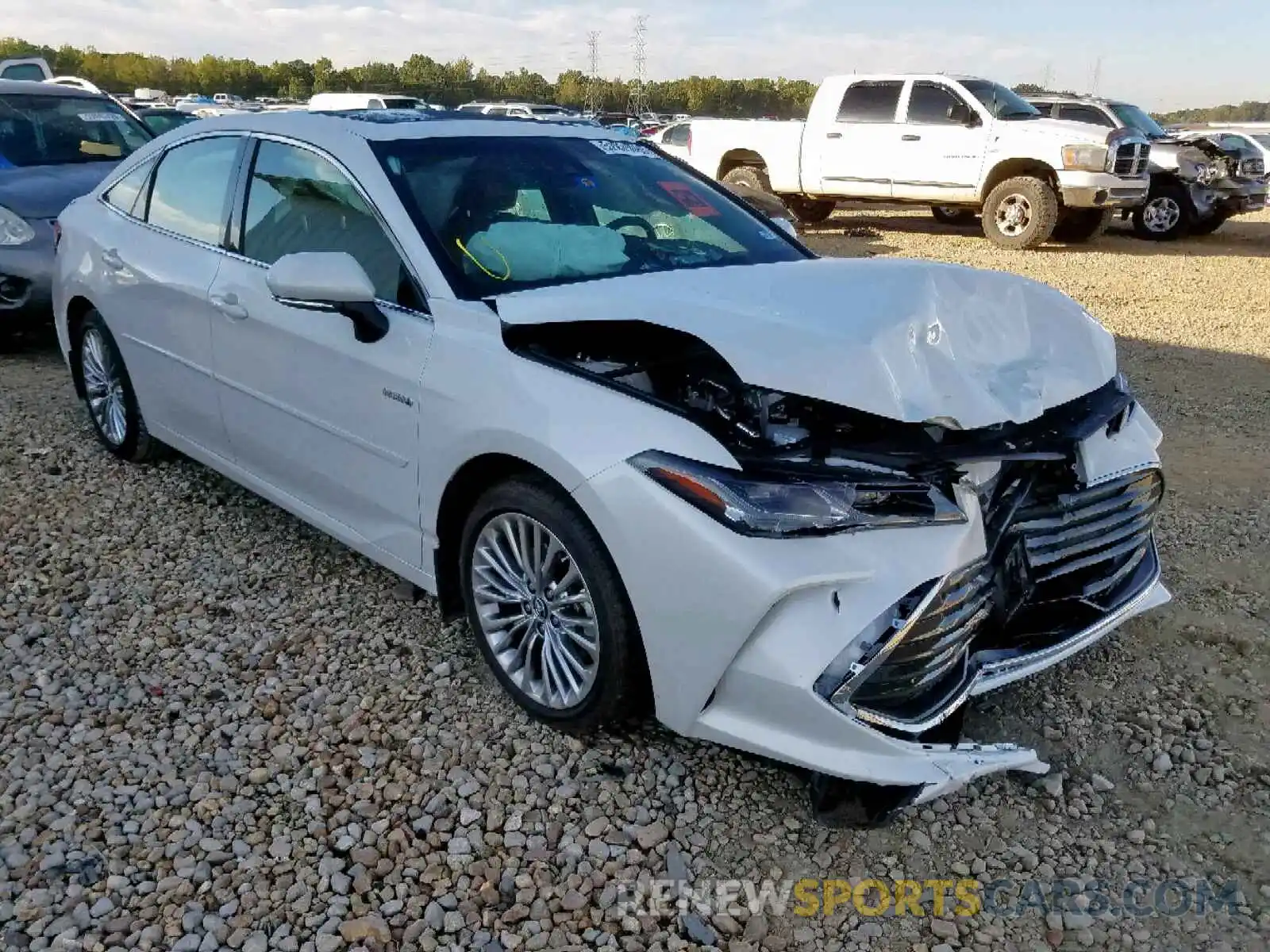 1 Photograph of a damaged car 4T1B21FBXKU011788 TOYOTA AVALON 2019