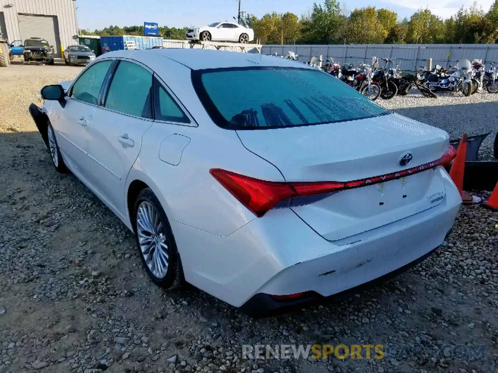 3 Фотография поврежденного автомобиля 4T1B21FBXKU011788 TOYOTA AVALON 2019