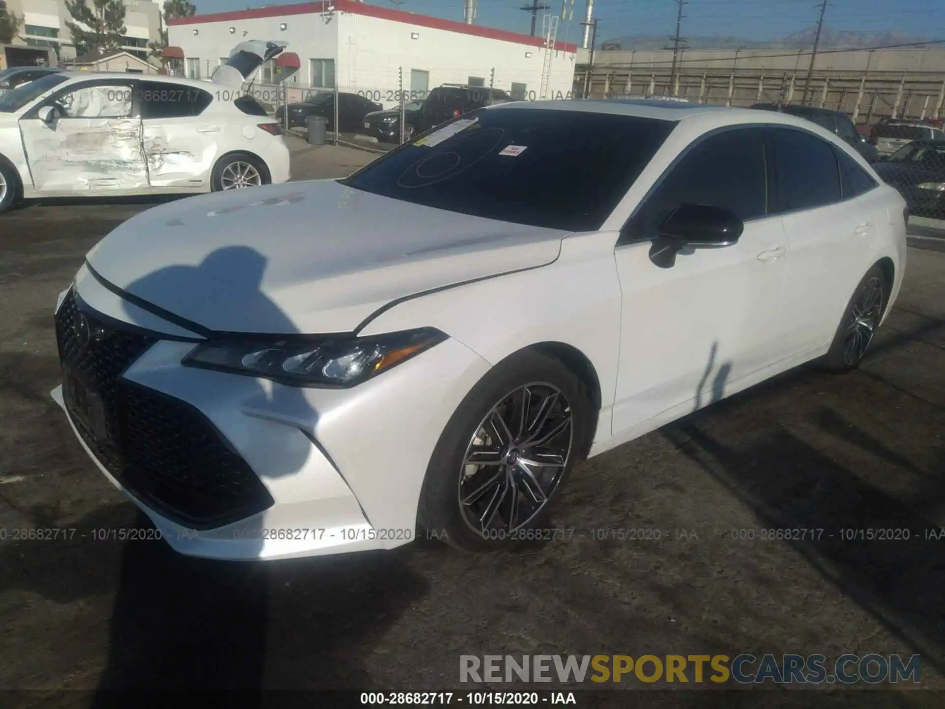 2 Photograph of a damaged car 4T1BZ1FB0KU002061 TOYOTA AVALON 2019