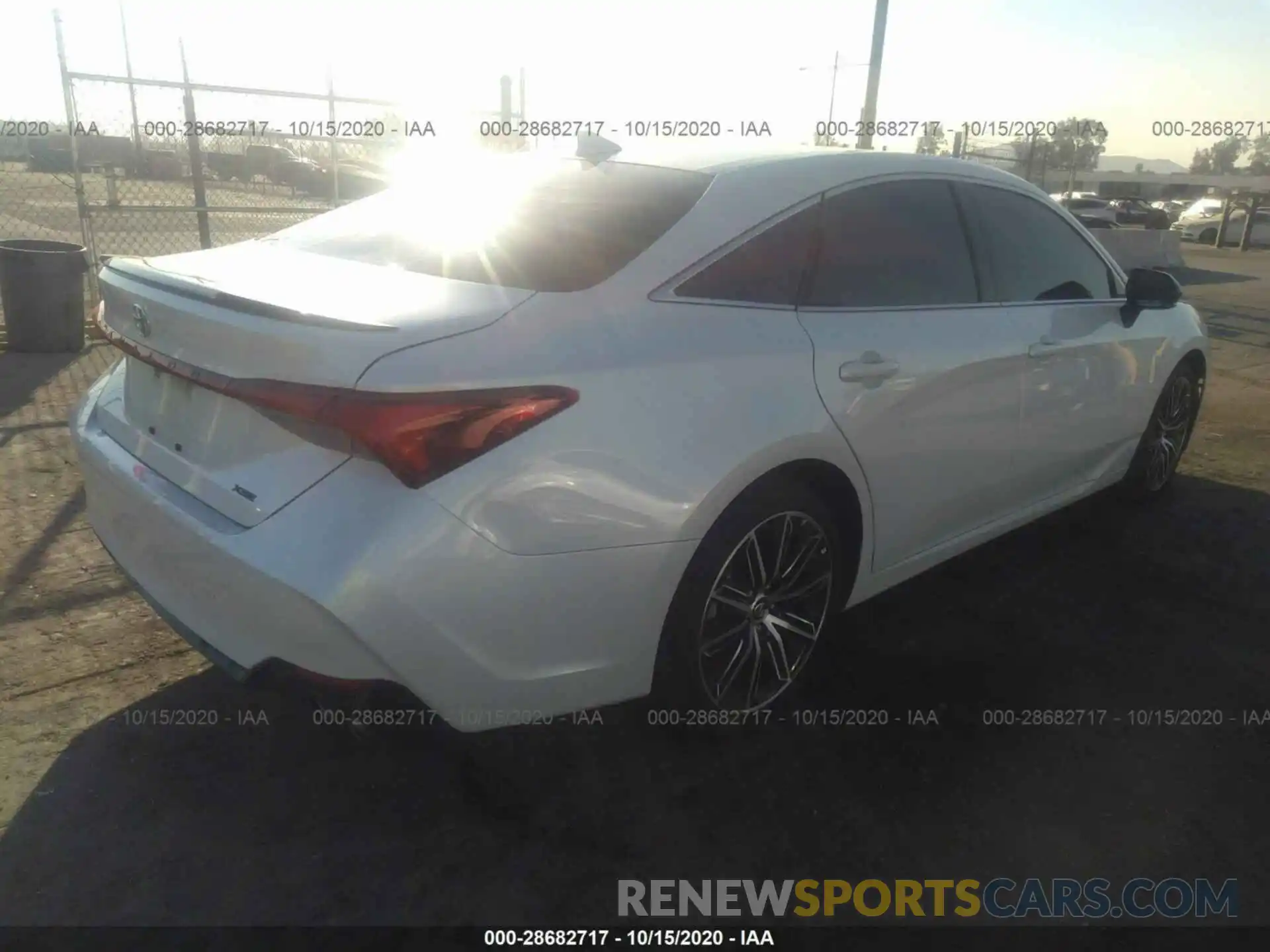 4 Photograph of a damaged car 4T1BZ1FB0KU002061 TOYOTA AVALON 2019