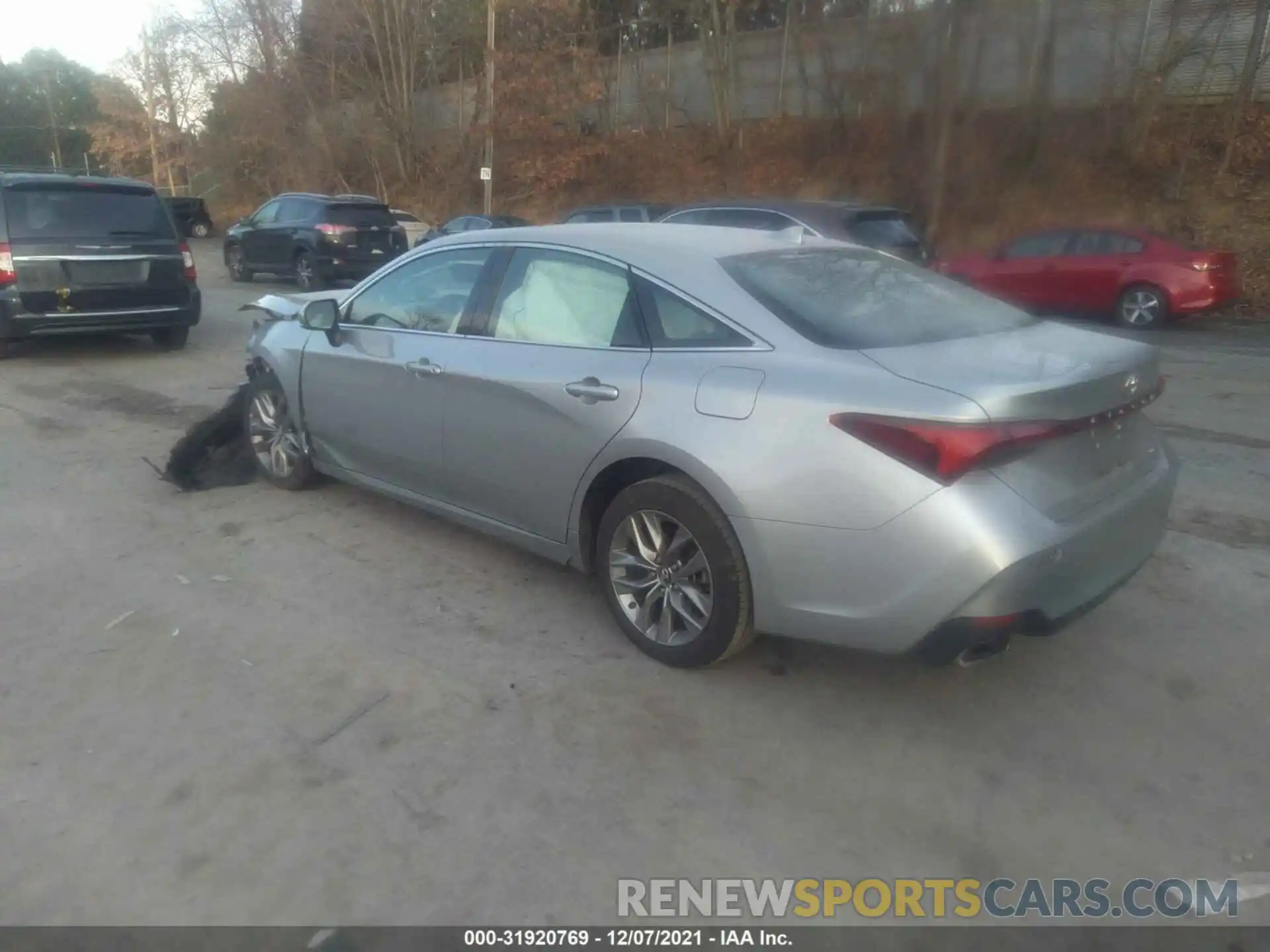 3 Photograph of a damaged car 4T1BZ1FB0KU002741 TOYOTA AVALON 2019