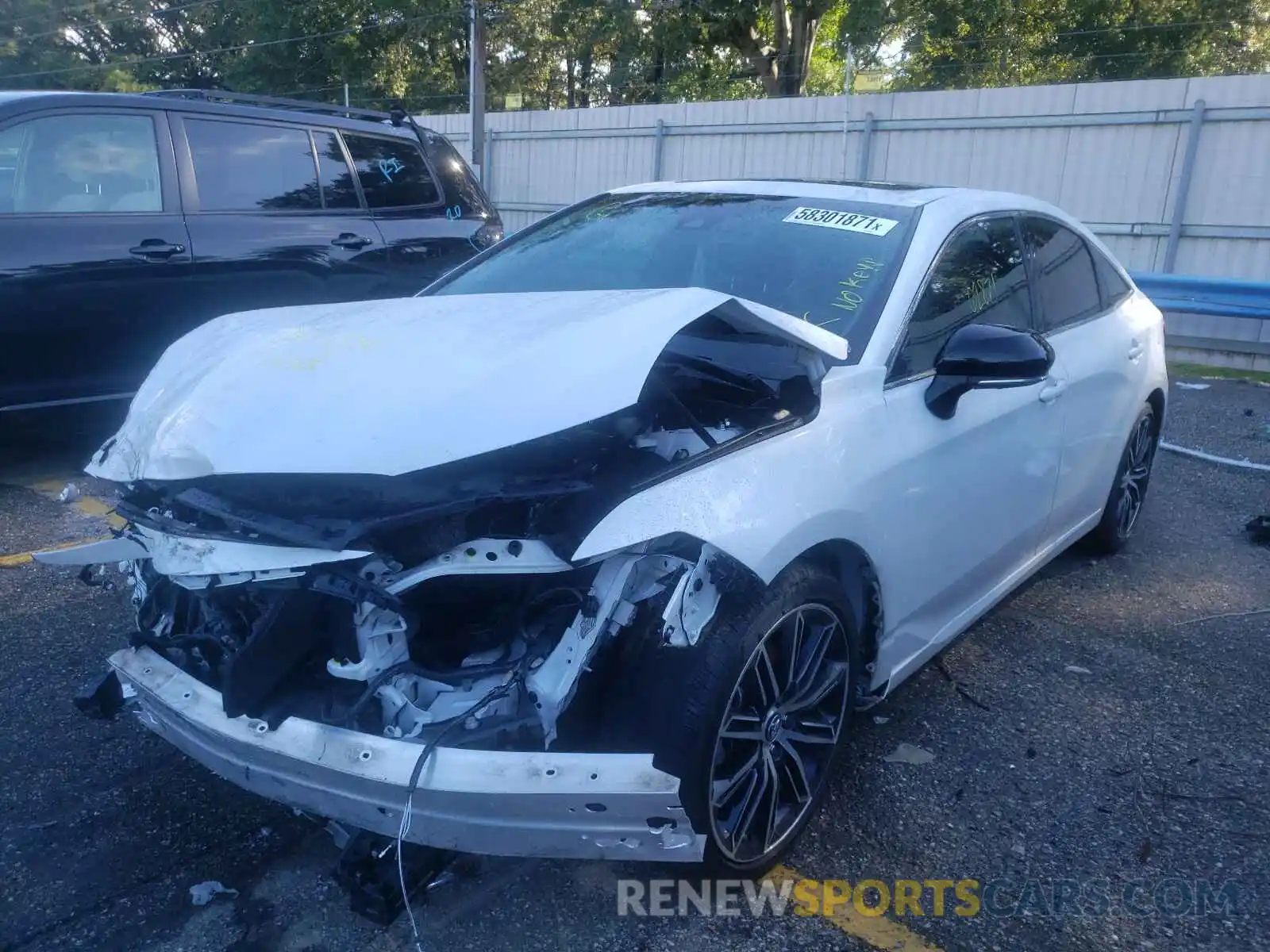 2 Photograph of a damaged car 4T1BZ1FB0KU004652 TOYOTA AVALON 2019