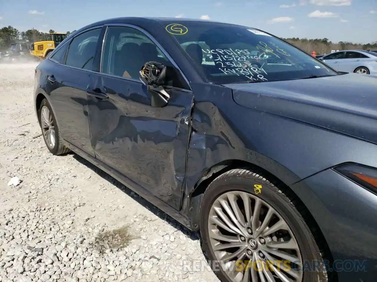 9 Photograph of a damaged car 4T1BZ1FB0KU005235 TOYOTA AVALON 2019