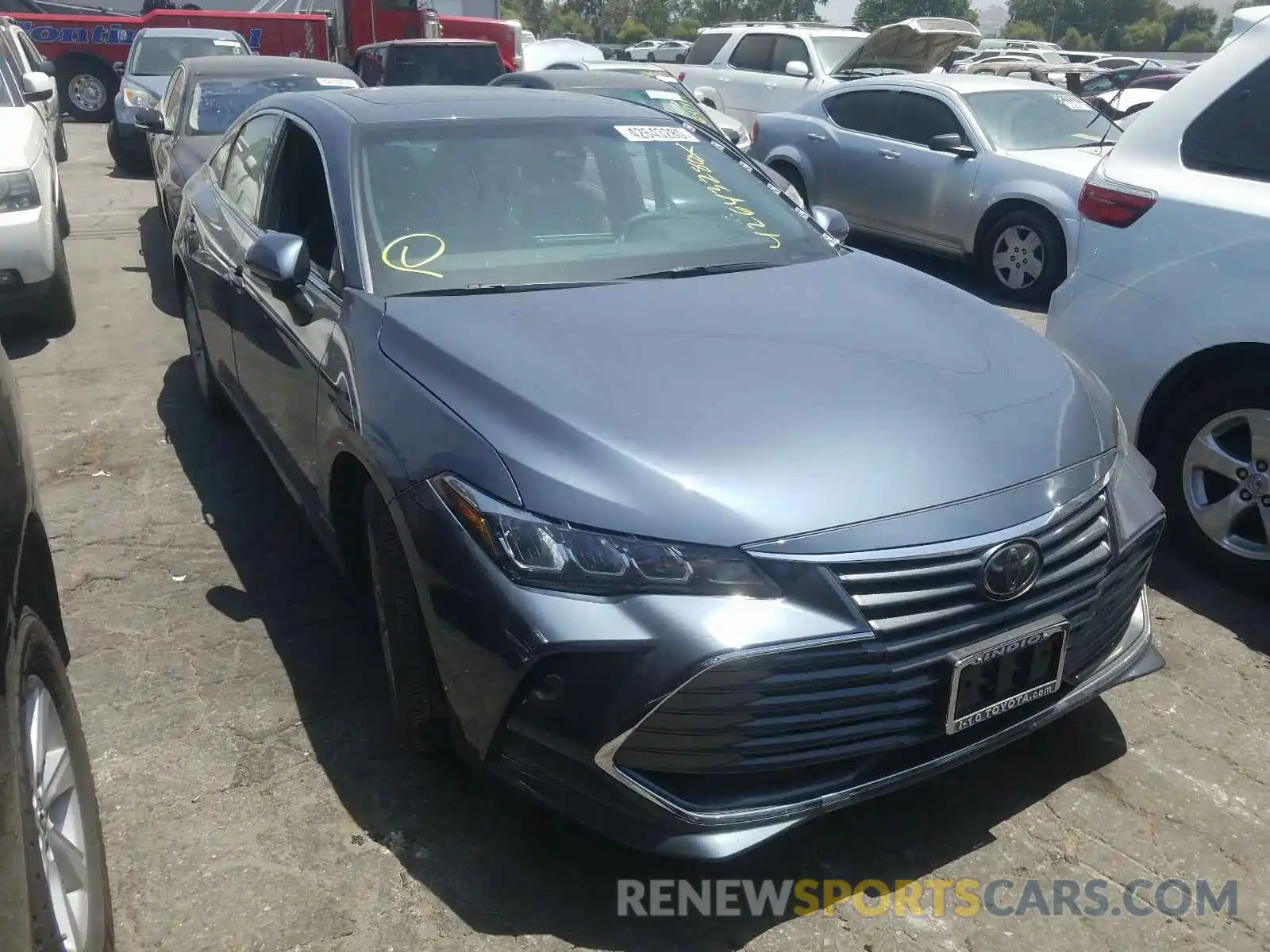 1 Photograph of a damaged car 4T1BZ1FB0KU009947 TOYOTA AVALON 2019