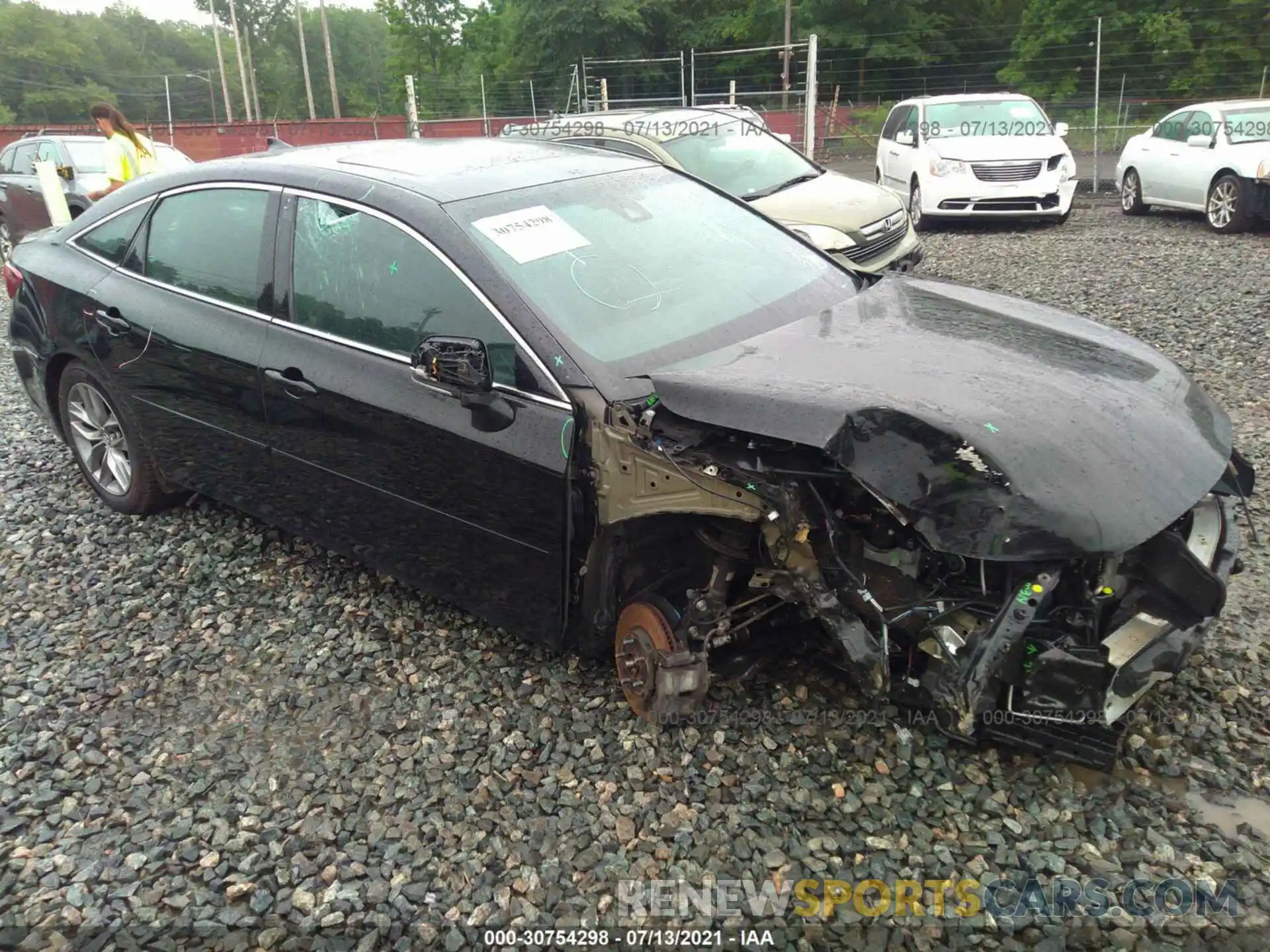 1 Photograph of a damaged car 4T1BZ1FB0KU015263 TOYOTA AVALON 2019