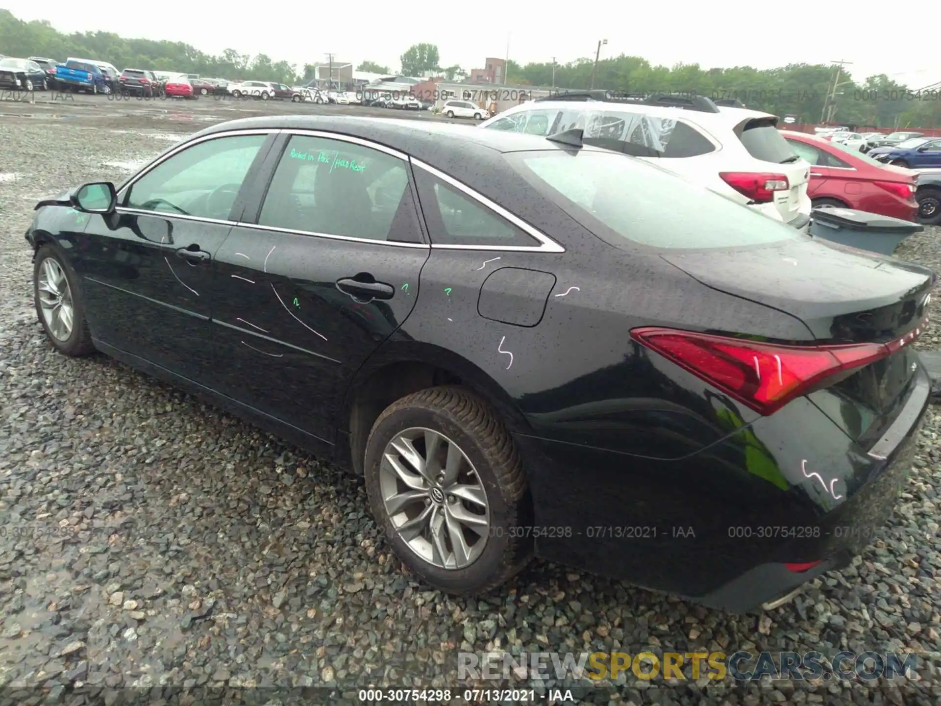 3 Photograph of a damaged car 4T1BZ1FB0KU015263 TOYOTA AVALON 2019