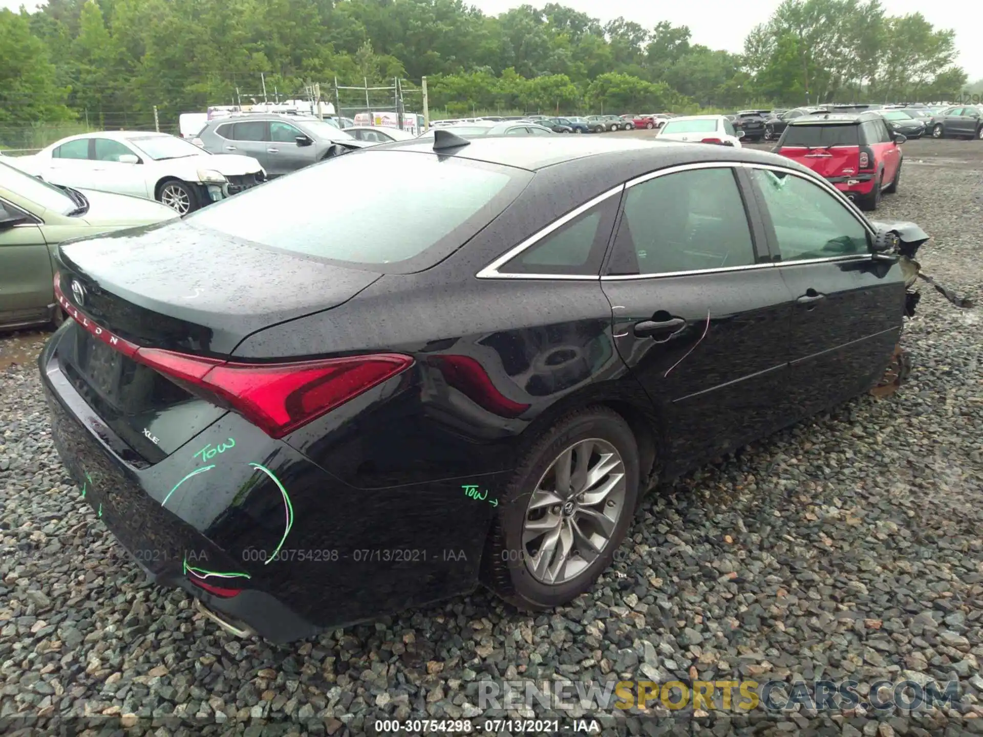 4 Photograph of a damaged car 4T1BZ1FB0KU015263 TOYOTA AVALON 2019