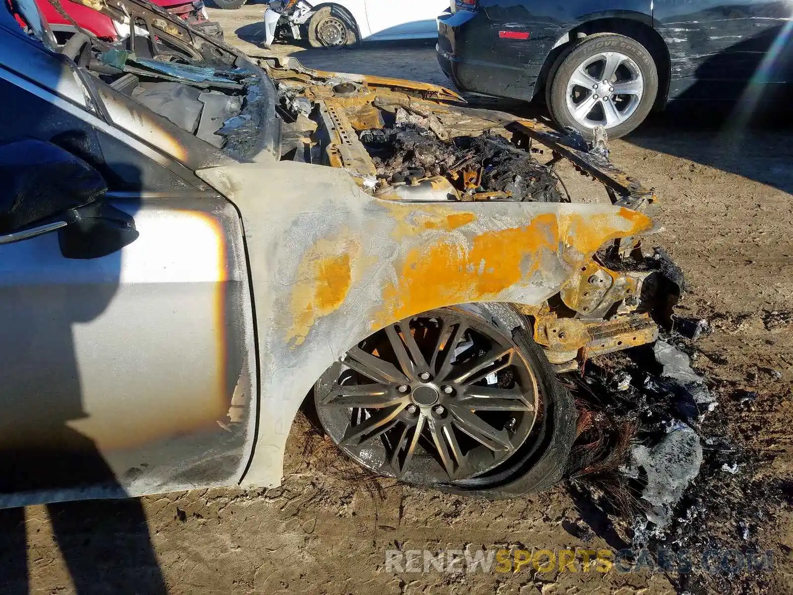 9 Photograph of a damaged car 4T1BZ1FB0KU017238 TOYOTA AVALON 2019