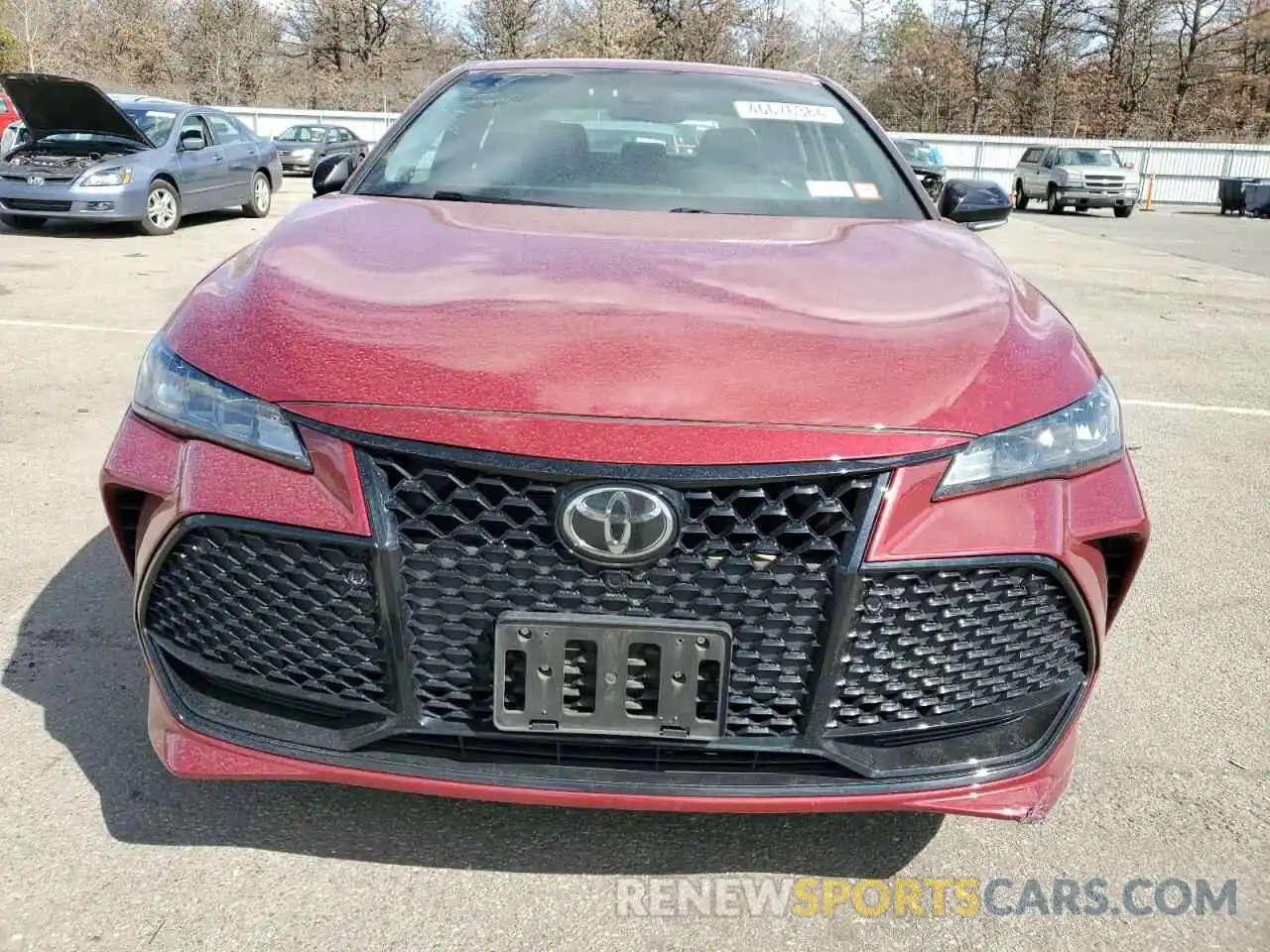 5 Photograph of a damaged car 4T1BZ1FB0KU021533 TOYOTA AVALON 2019