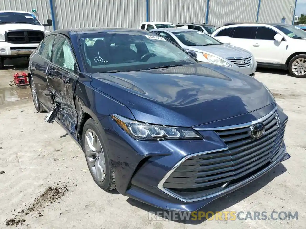 1 Photograph of a damaged car 4T1BZ1FB0KU021953 TOYOTA AVALON 2019