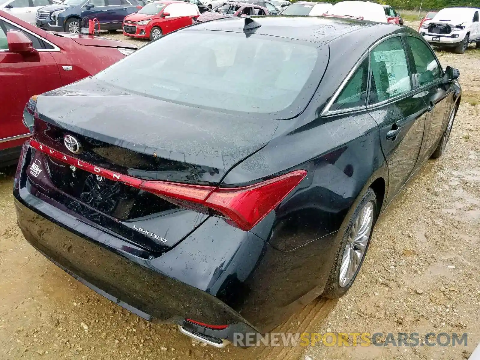 4 Photograph of a damaged car 4T1BZ1FB0KU022892 TOYOTA AVALON 2019