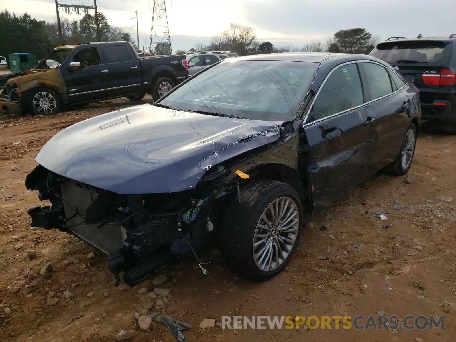 2 Photograph of a damaged car 4T1BZ1FB0KU024089 TOYOTA AVALON 2019