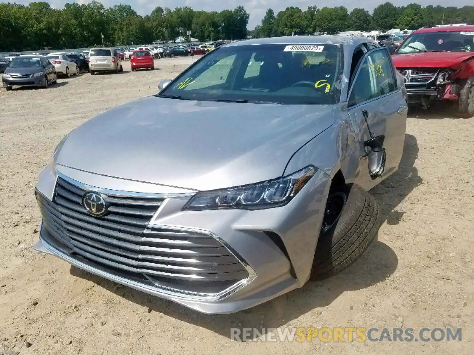 2 Photograph of a damaged car 4T1BZ1FB0KU027171 TOYOTA AVALON 2019