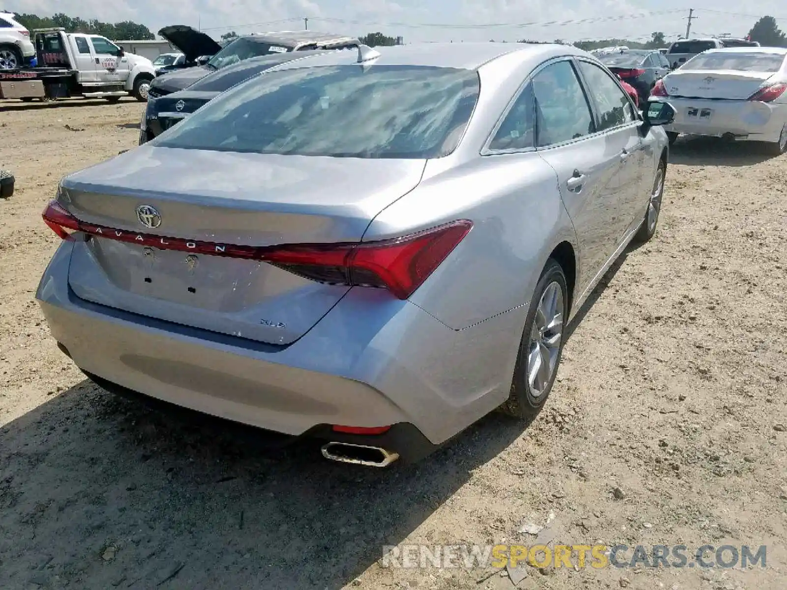 4 Photograph of a damaged car 4T1BZ1FB0KU027171 TOYOTA AVALON 2019