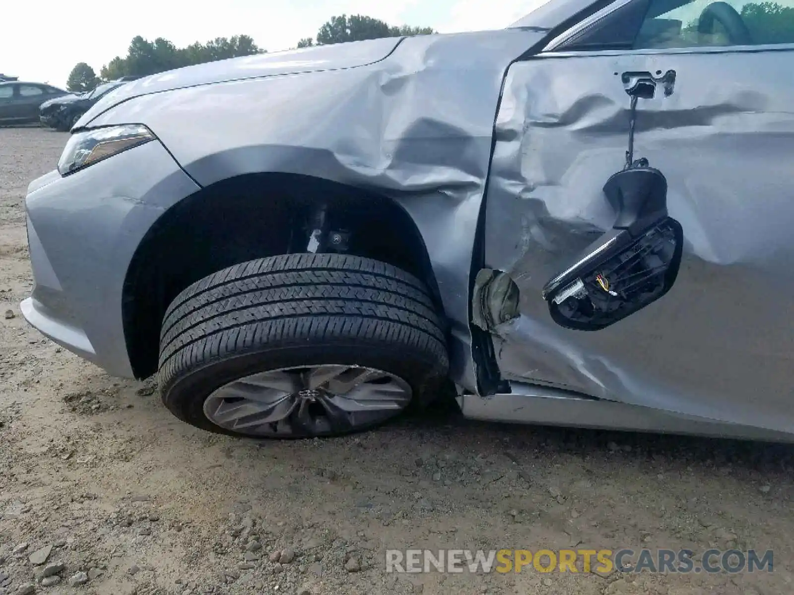 9 Photograph of a damaged car 4T1BZ1FB0KU027171 TOYOTA AVALON 2019