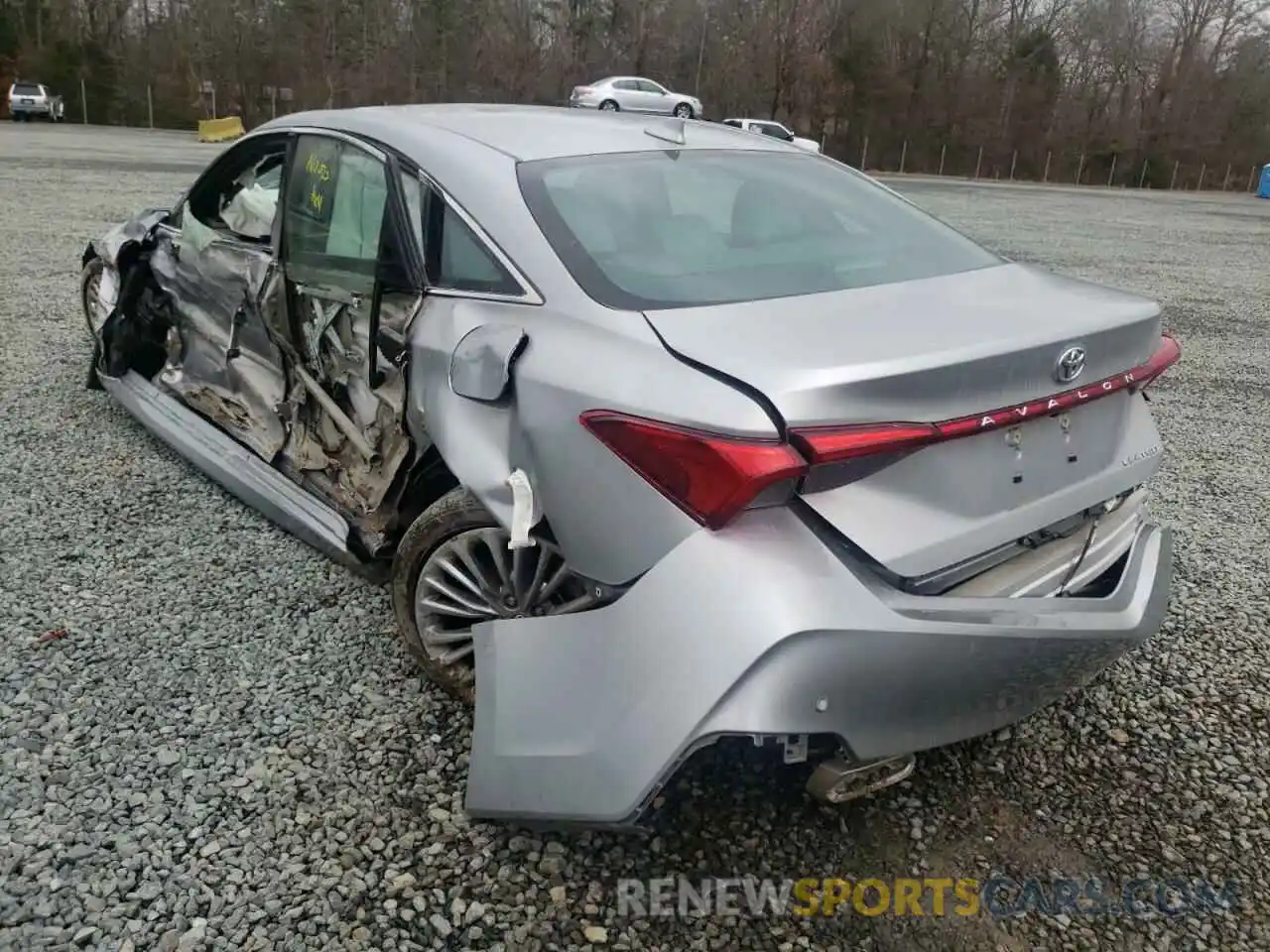 3 Photograph of a damaged car 4T1BZ1FB0KU030359 TOYOTA AVALON 2019