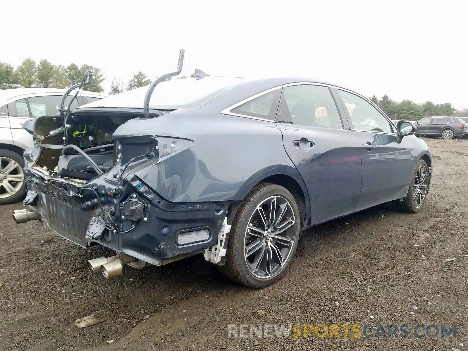 4 Photograph of a damaged car 4T1BZ1FB0KU030460 TOYOTA AVALON 2019