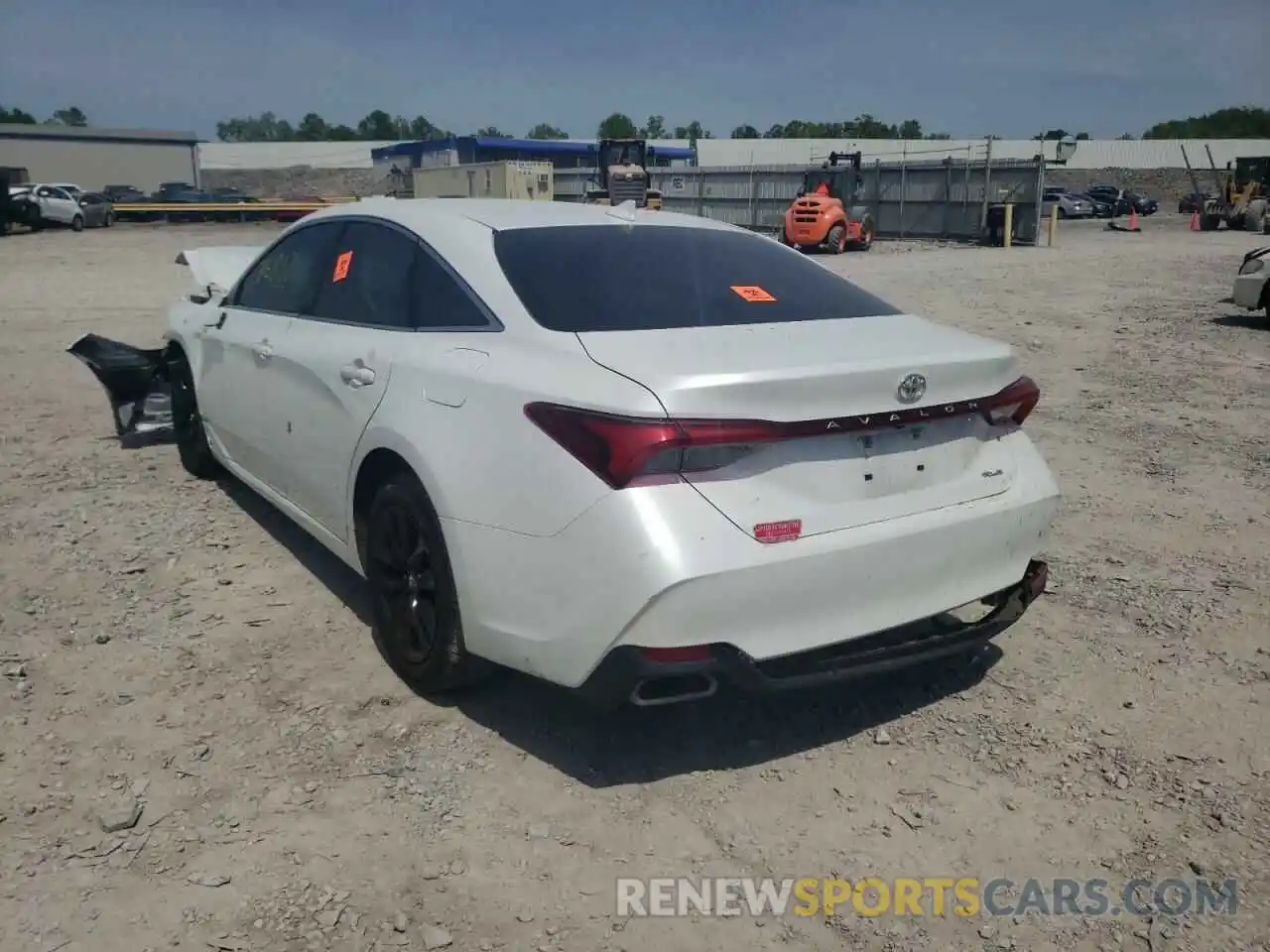 3 Photograph of a damaged car 4T1BZ1FB0KU031138 TOYOTA AVALON 2019