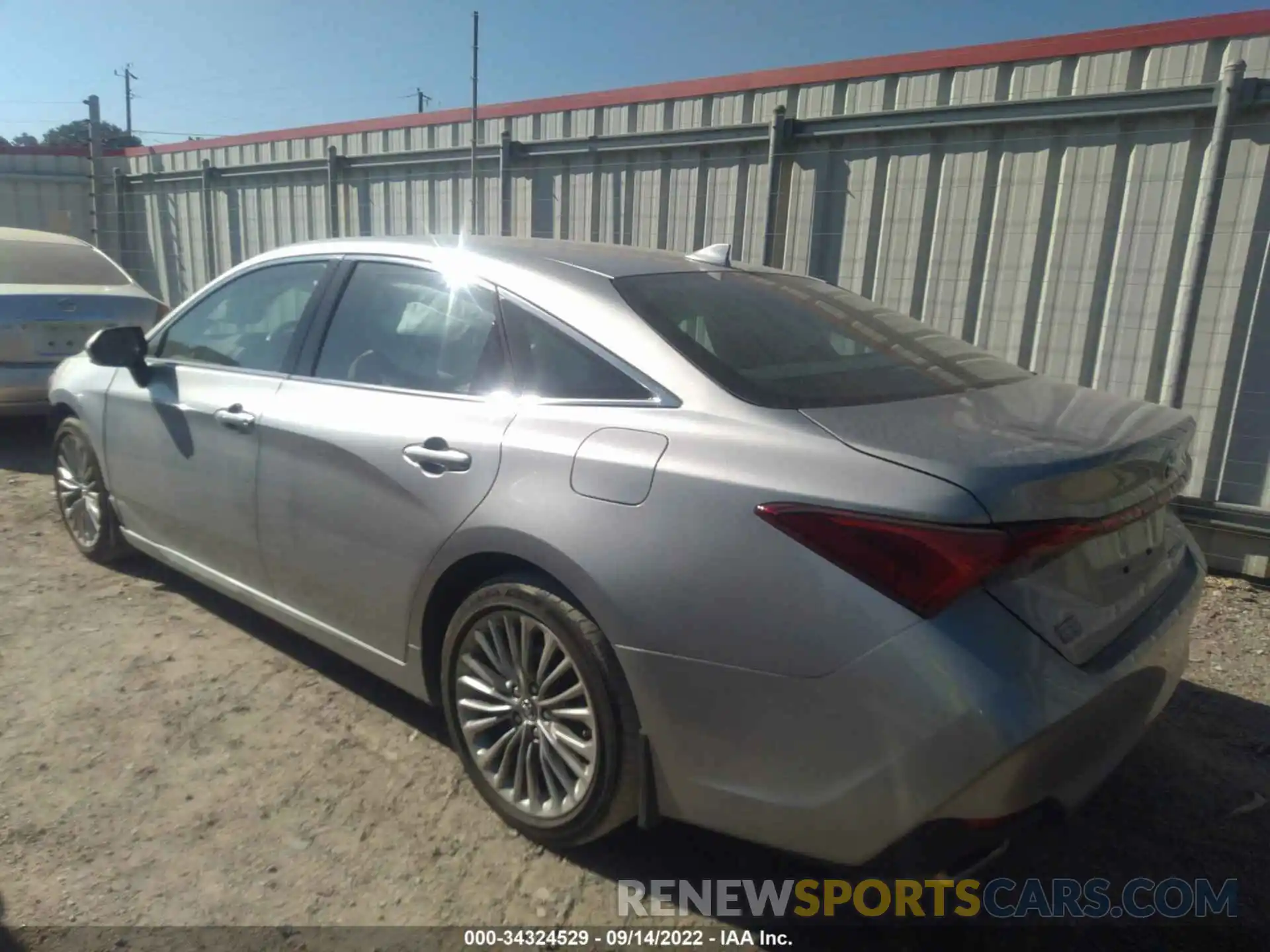 3 Photograph of a damaged car 4T1BZ1FB0KU032001 TOYOTA AVALON 2019