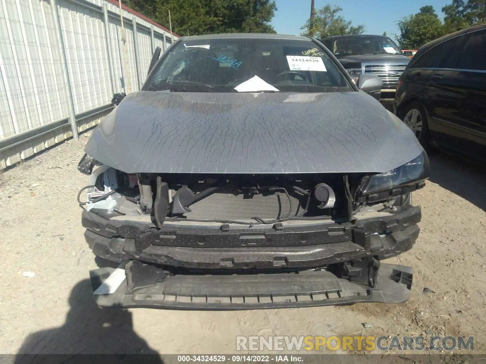 6 Photograph of a damaged car 4T1BZ1FB0KU032001 TOYOTA AVALON 2019