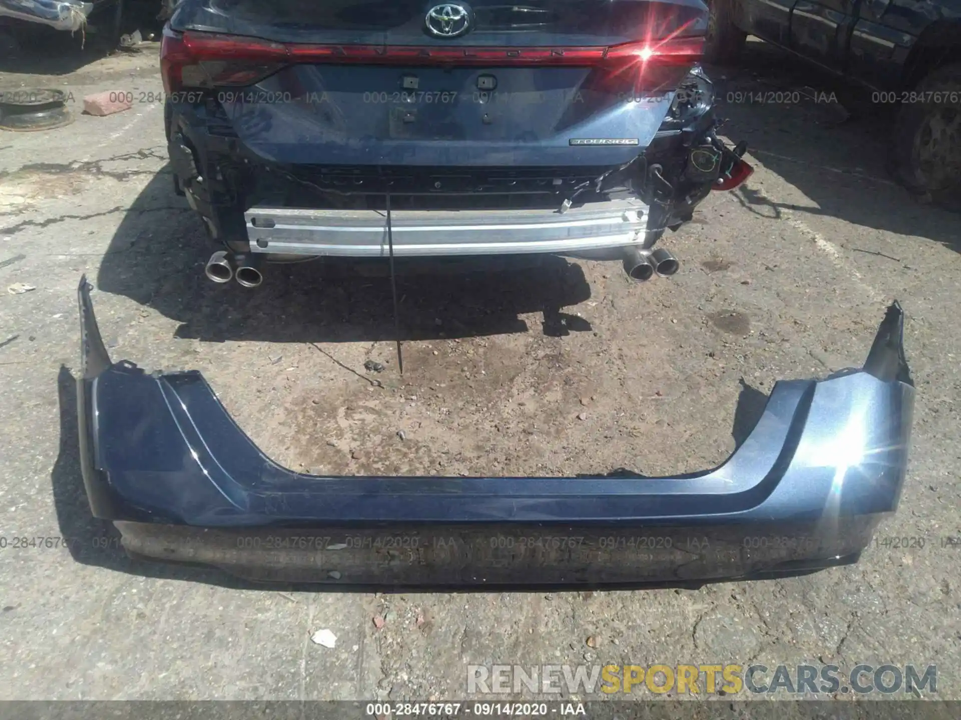 12 Photograph of a damaged car 4T1BZ1FB0KU033388 TOYOTA AVALON 2019