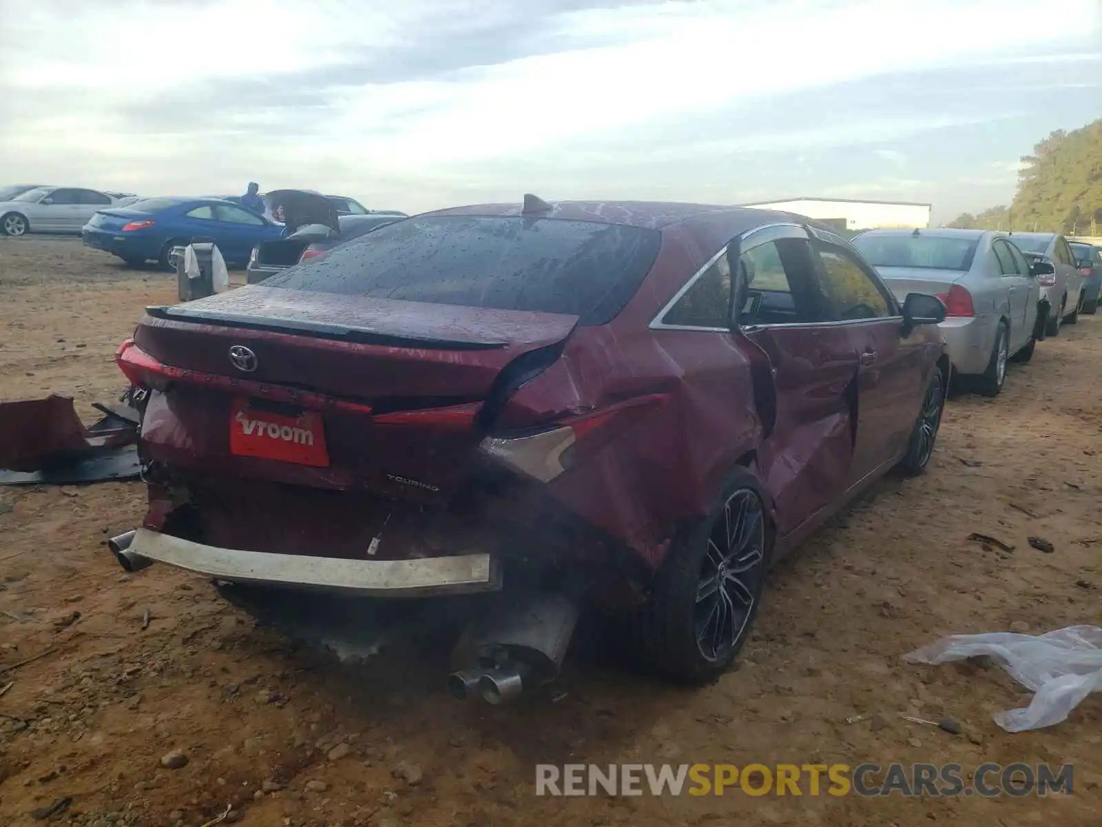 4 Photograph of a damaged car 4T1BZ1FB0KU033679 TOYOTA AVALON 2019