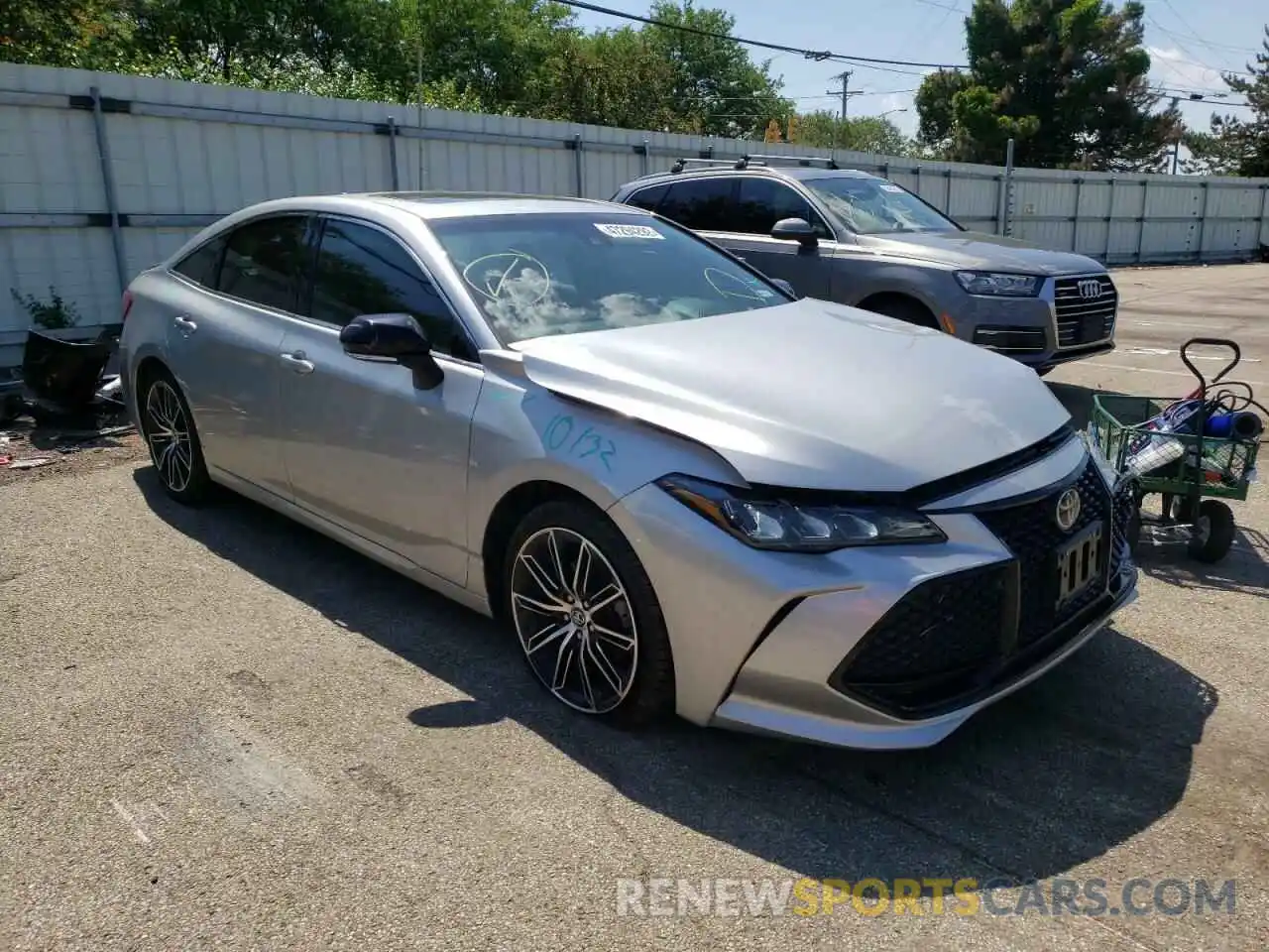 1 Photograph of a damaged car 4T1BZ1FB1KU001419 TOYOTA AVALON 2019