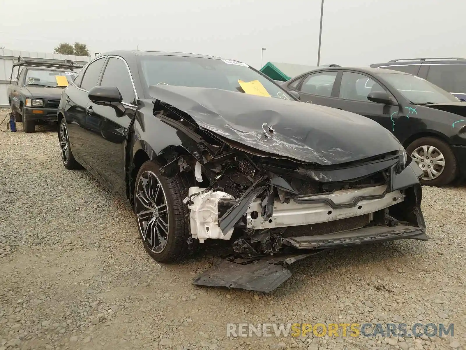 1 Photograph of a damaged car 4T1BZ1FB1KU001470 TOYOTA AVALON 2019