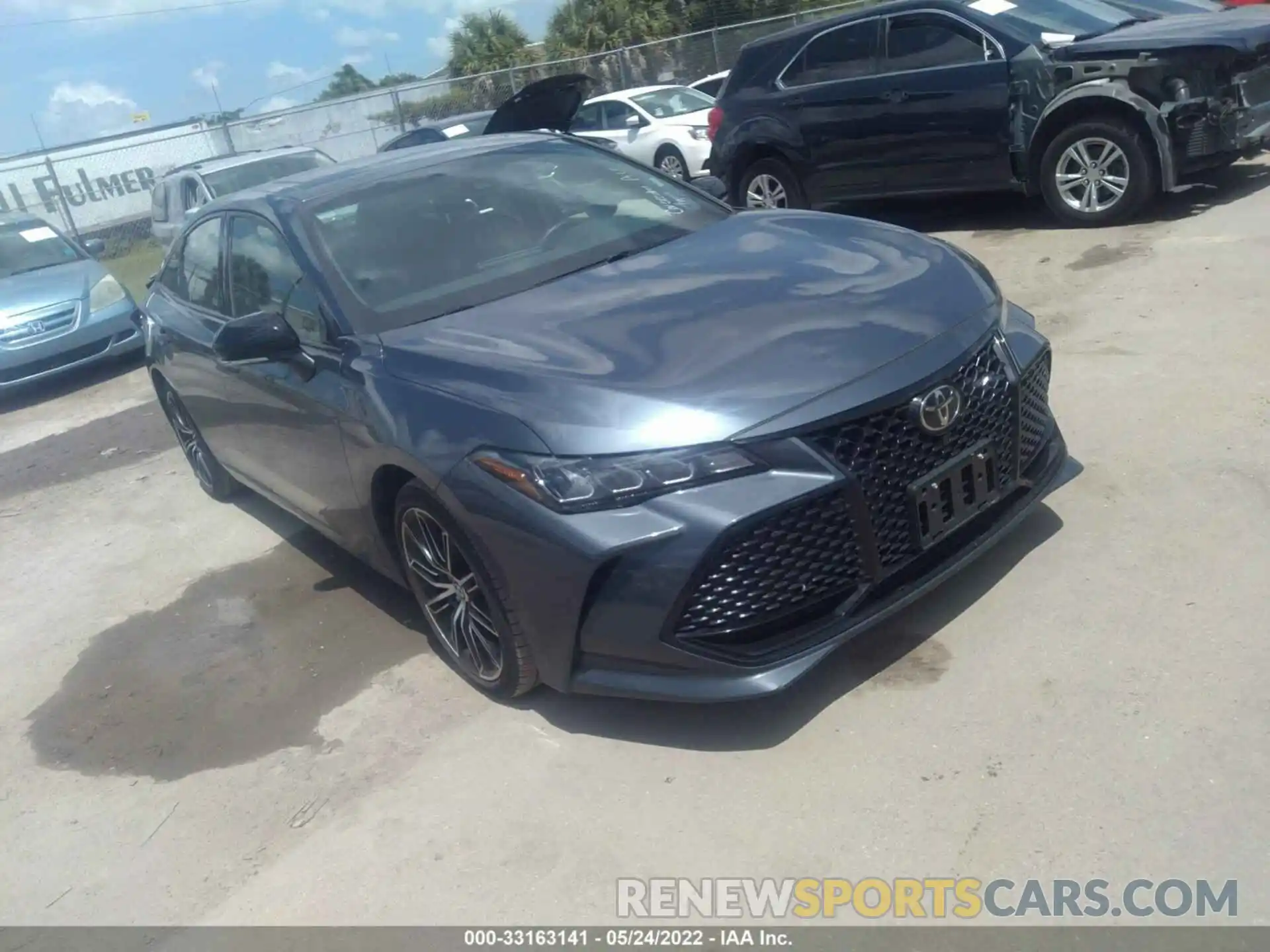 1 Photograph of a damaged car 4T1BZ1FB1KU001551 TOYOTA AVALON 2019