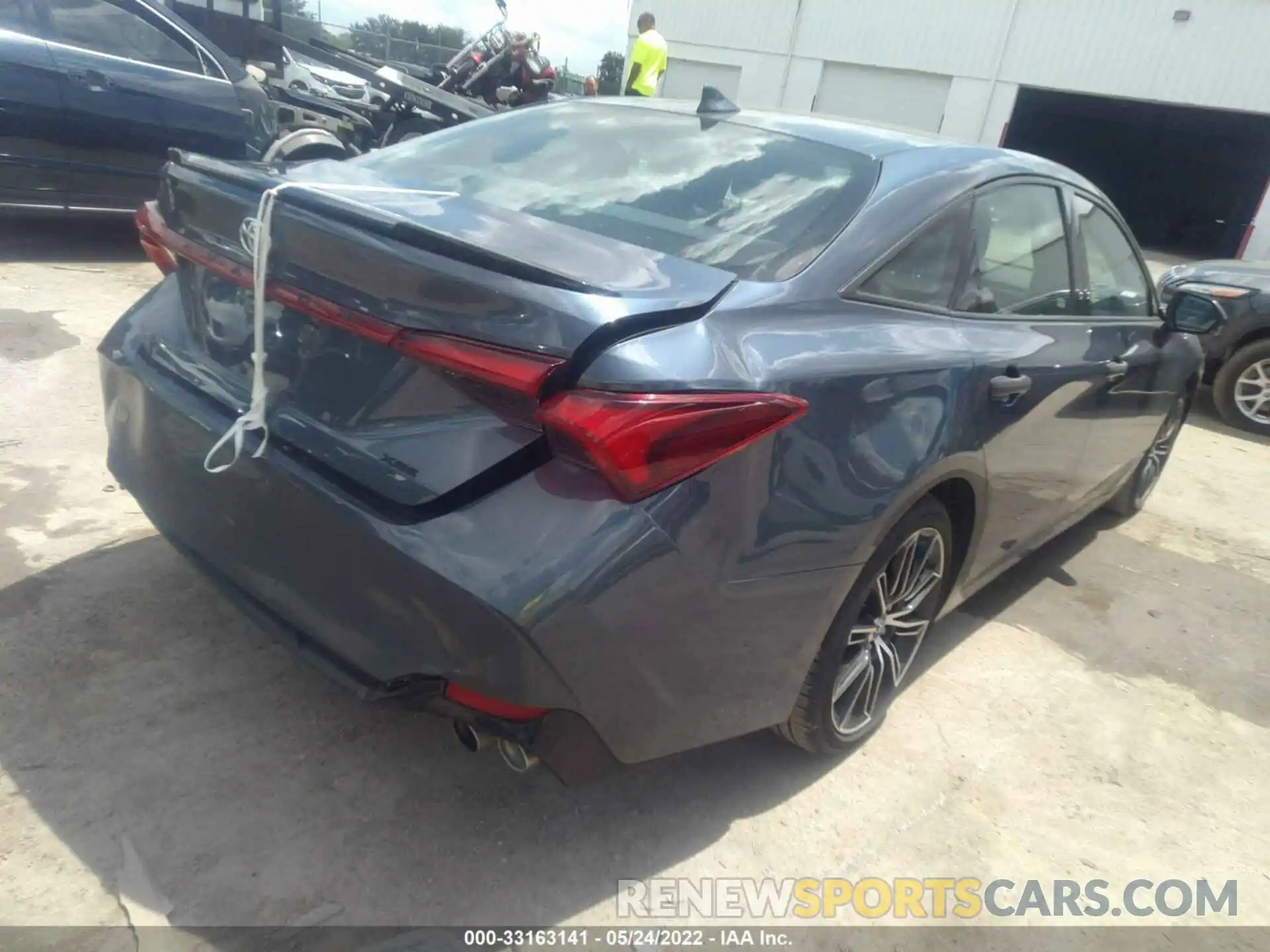 4 Photograph of a damaged car 4T1BZ1FB1KU001551 TOYOTA AVALON 2019