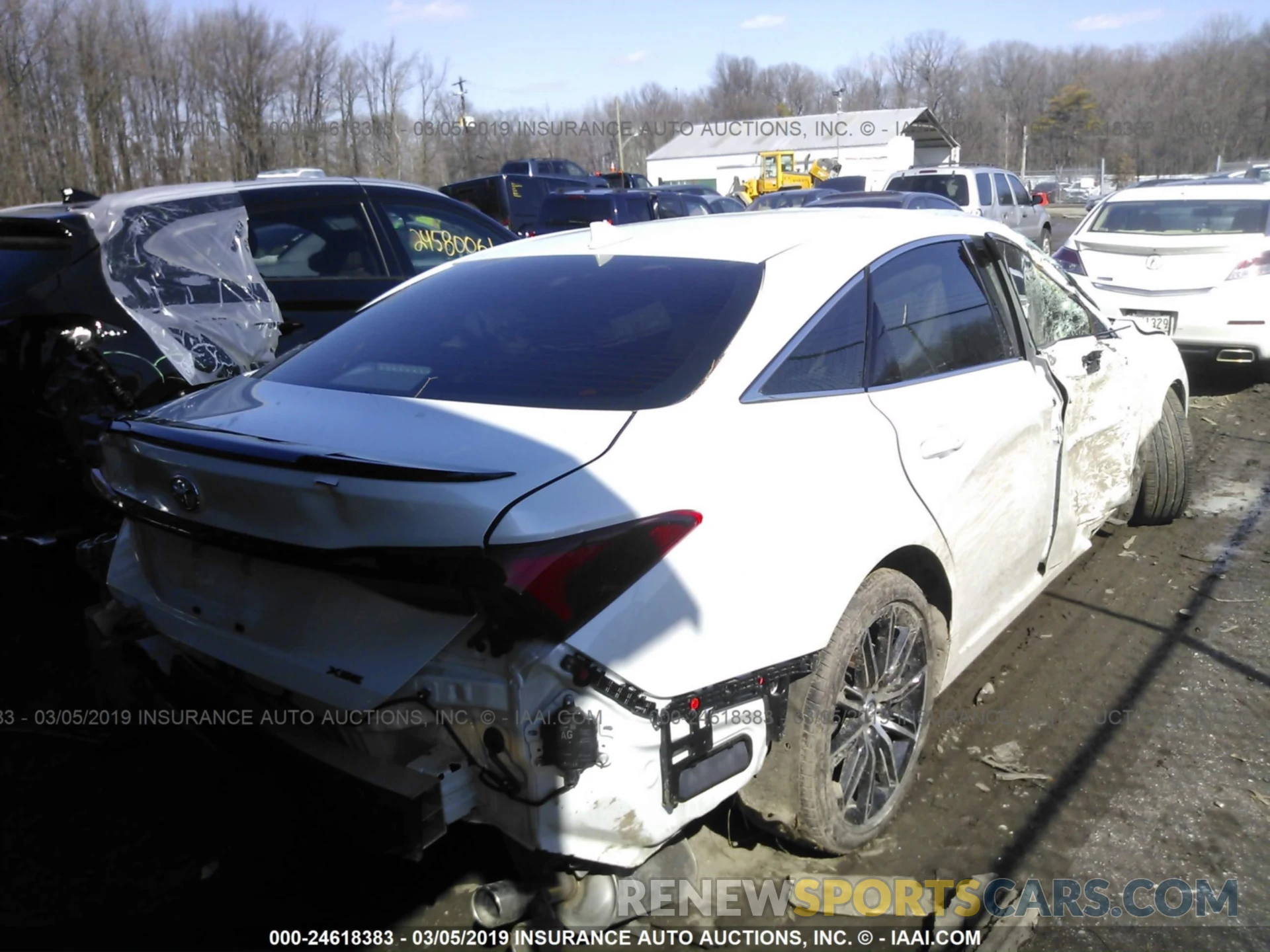 4 Photograph of a damaged car 4T1BZ1FB1KU002764 TOYOTA AVALON 2019