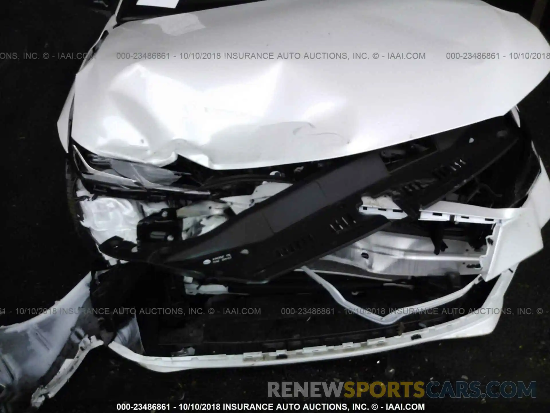 10 Photograph of a damaged car 4T1BZ1FB1KU003168 Toyota Avalon 2019