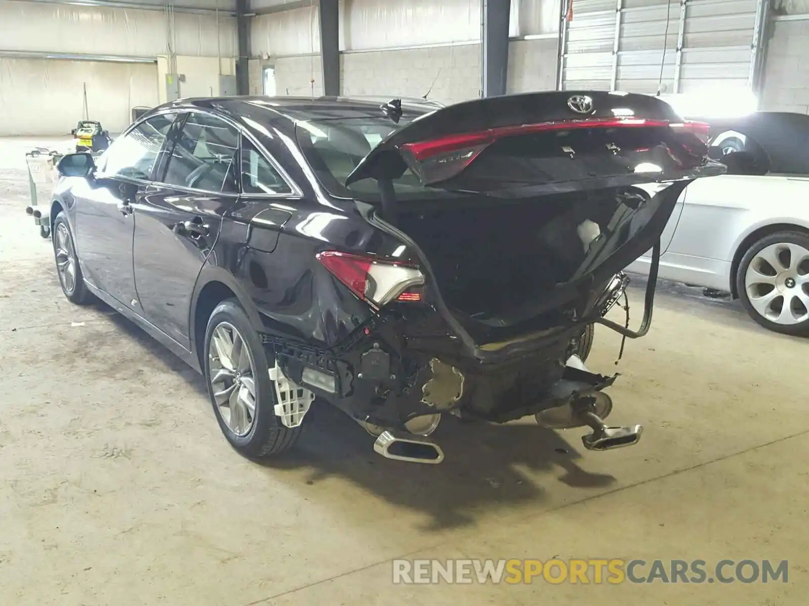 3 Photograph of a damaged car 4T1BZ1FB1KU003364 TOYOTA AVALON 2019