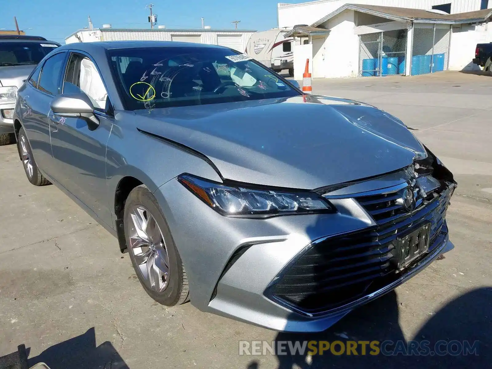 1 Photograph of a damaged car 4T1BZ1FB1KU003445 TOYOTA AVALON 2019