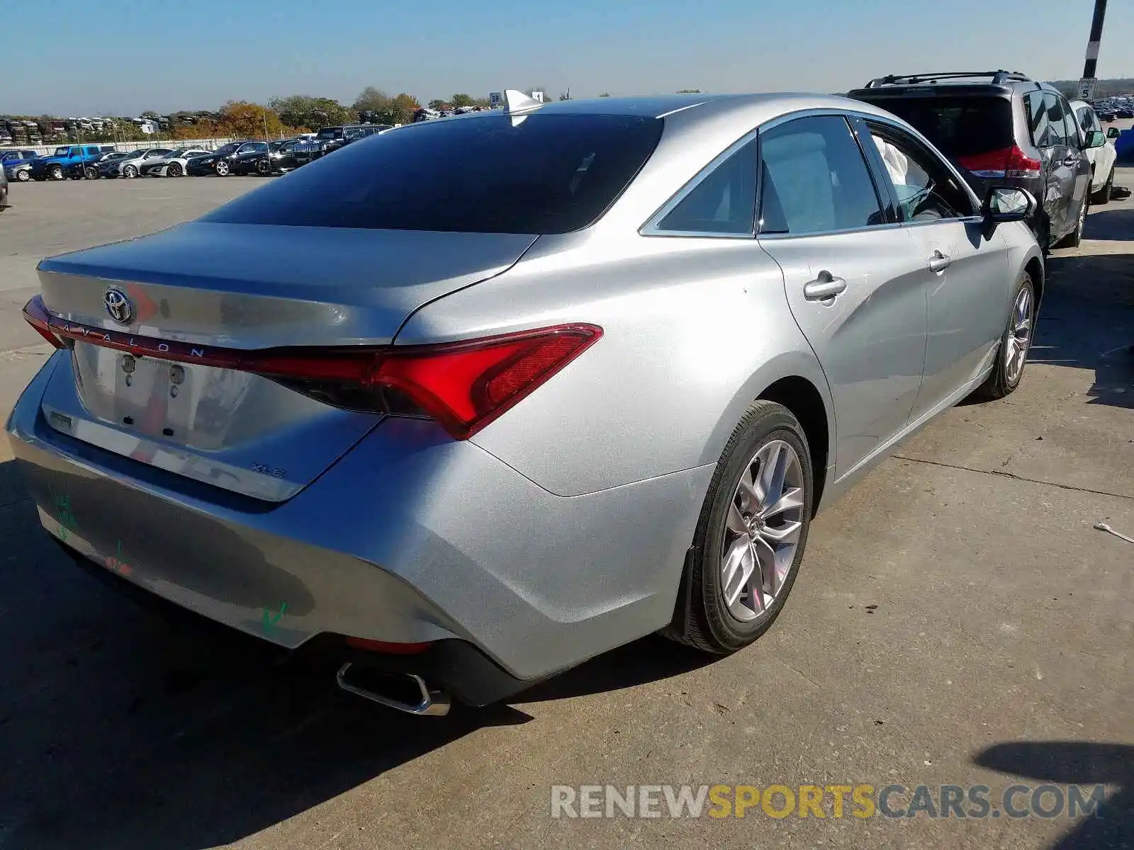 4 Photograph of a damaged car 4T1BZ1FB1KU003445 TOYOTA AVALON 2019