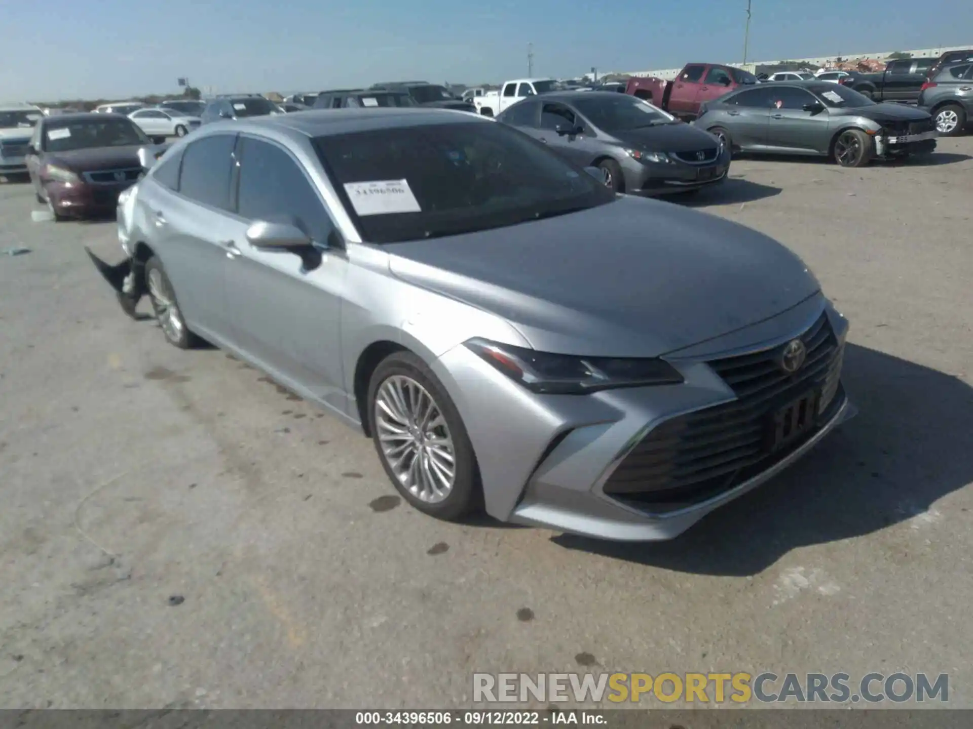 1 Photograph of a damaged car 4T1BZ1FB1KU006717 TOYOTA AVALON 2019