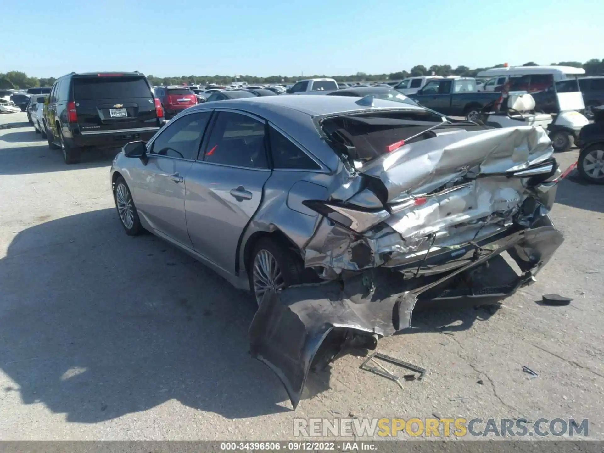 3 Photograph of a damaged car 4T1BZ1FB1KU006717 TOYOTA AVALON 2019