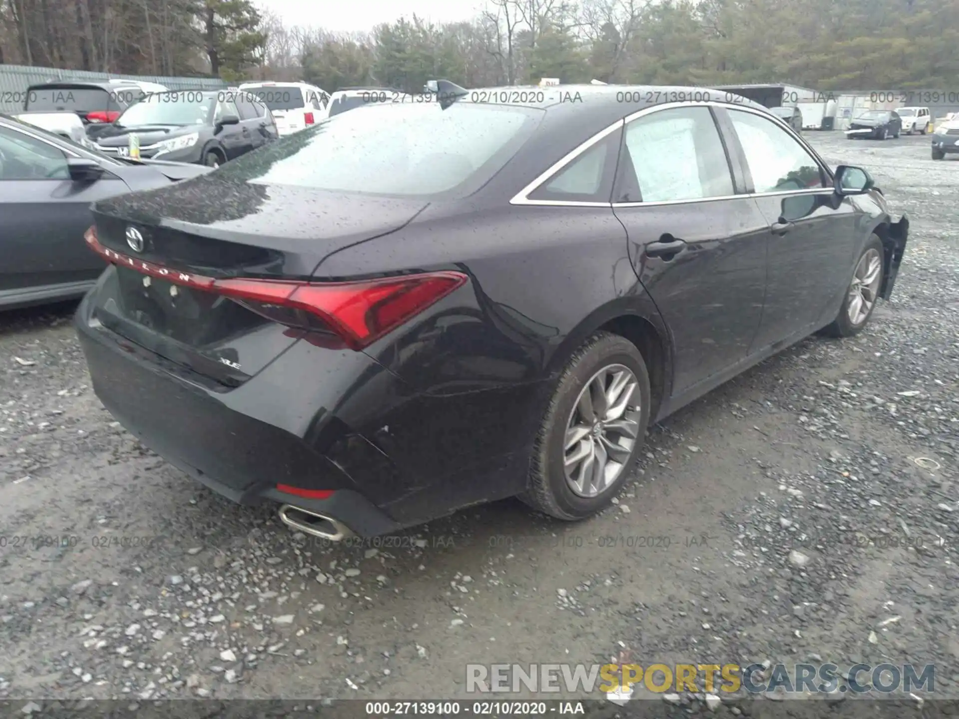 4 Photograph of a damaged car 4T1BZ1FB1KU007575 TOYOTA AVALON 2019