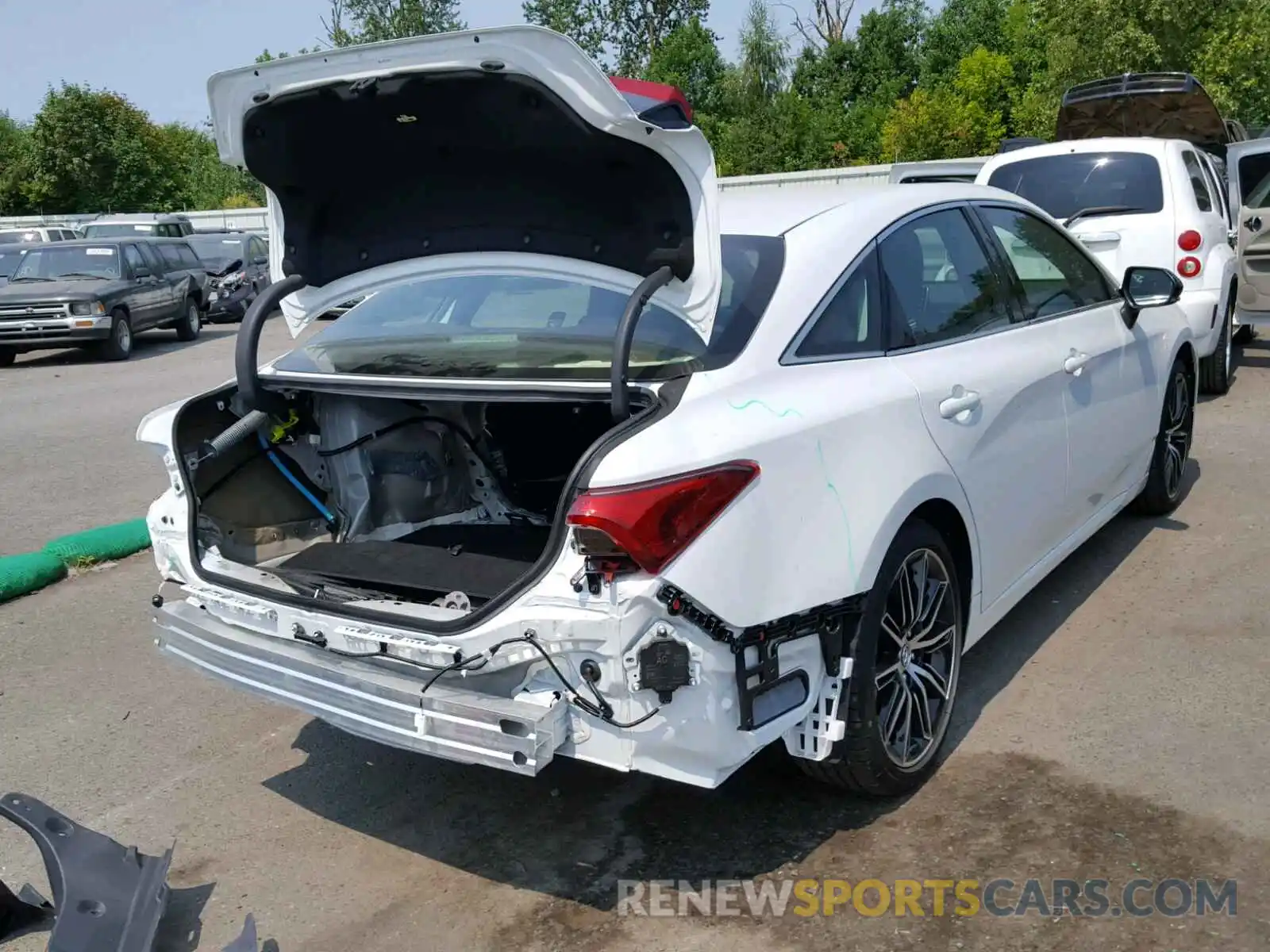 4 Photograph of a damaged car 4T1BZ1FB1KU010329 TOYOTA AVALON 2019